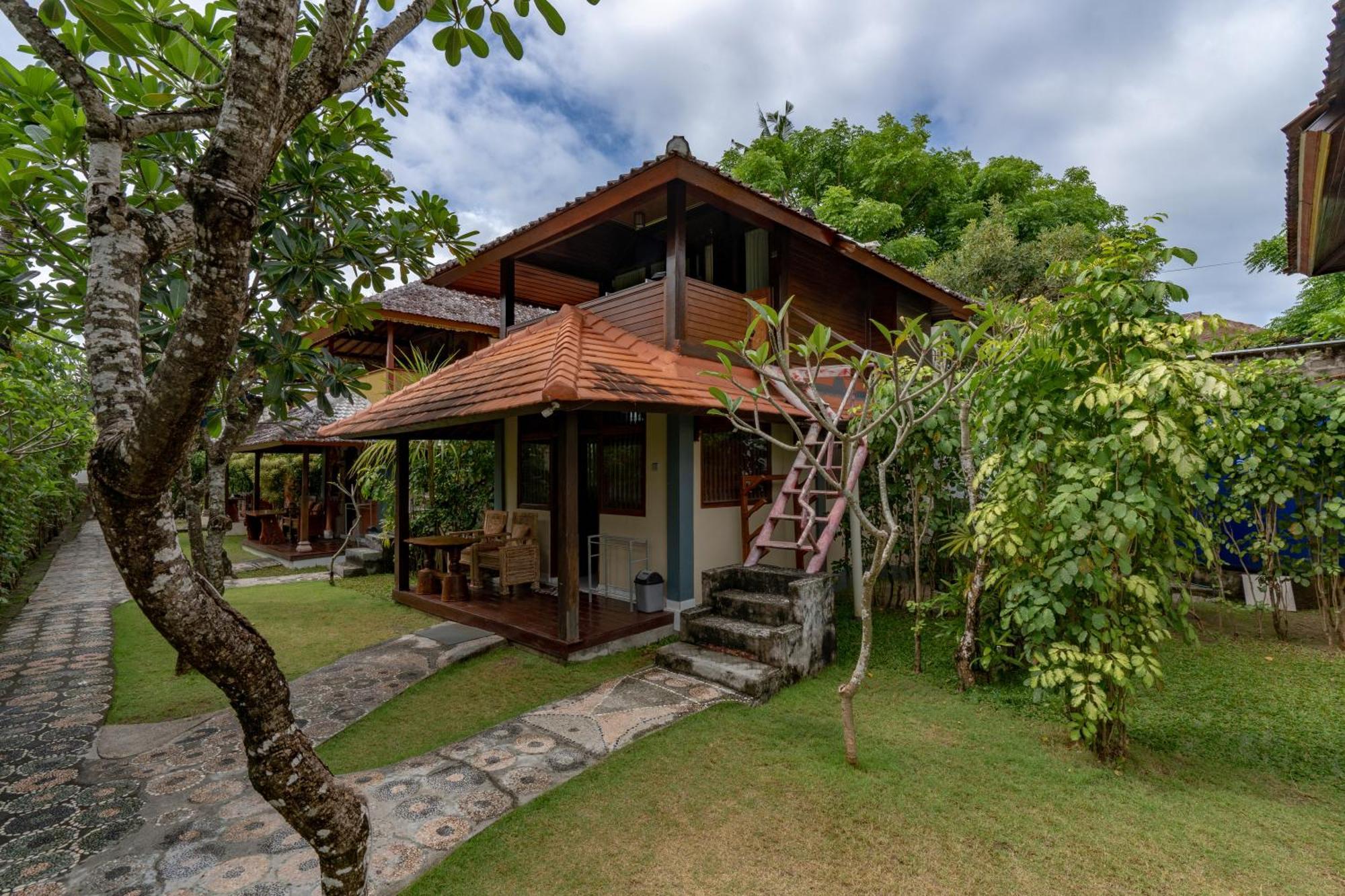 Ketut Losmen Holiday park *