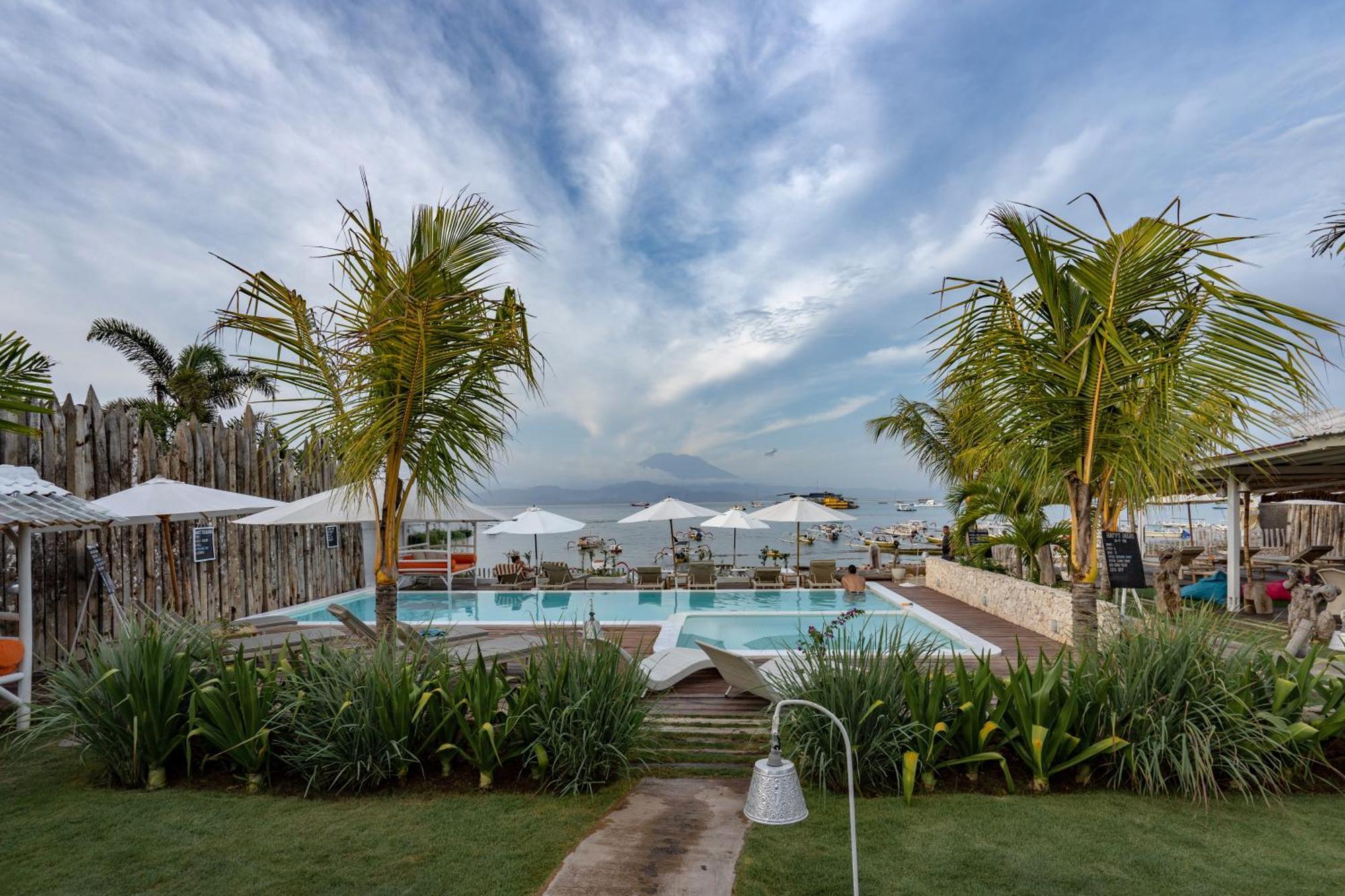 Hotel Paus Putih