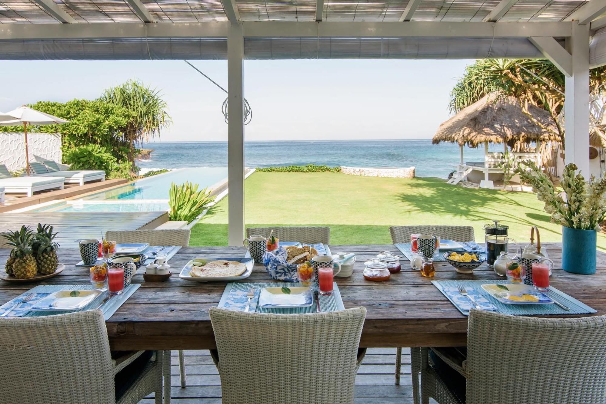 The House Sandy Bay Villa *