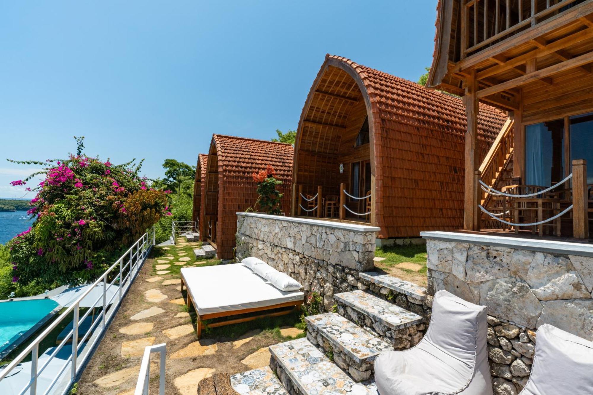 Hotel Butterfly Nusa Ceningan 3*