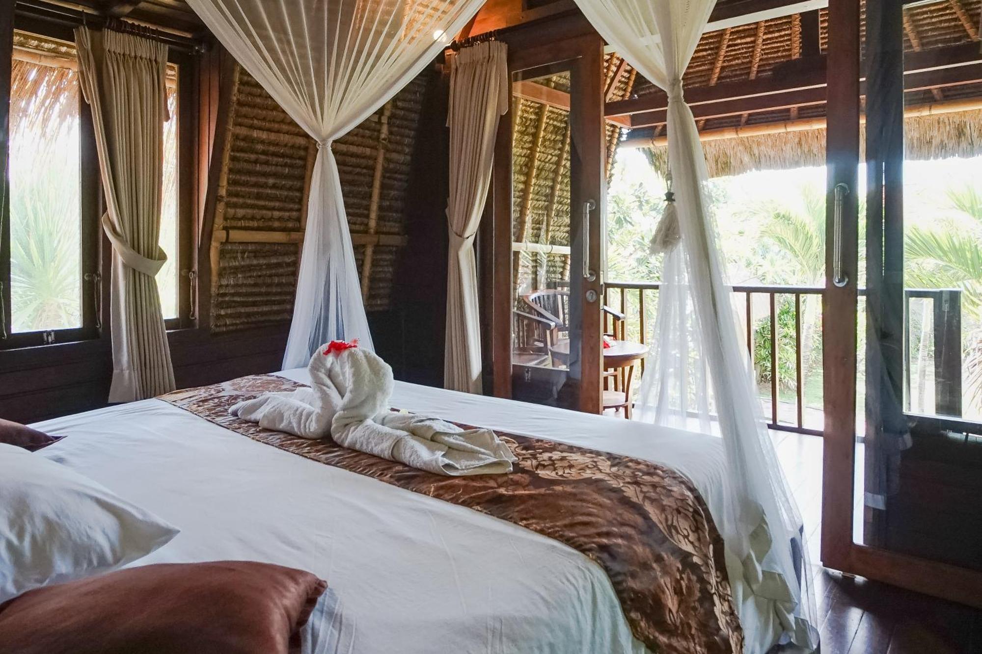 Taman liburan Abian Huts Dream 3*