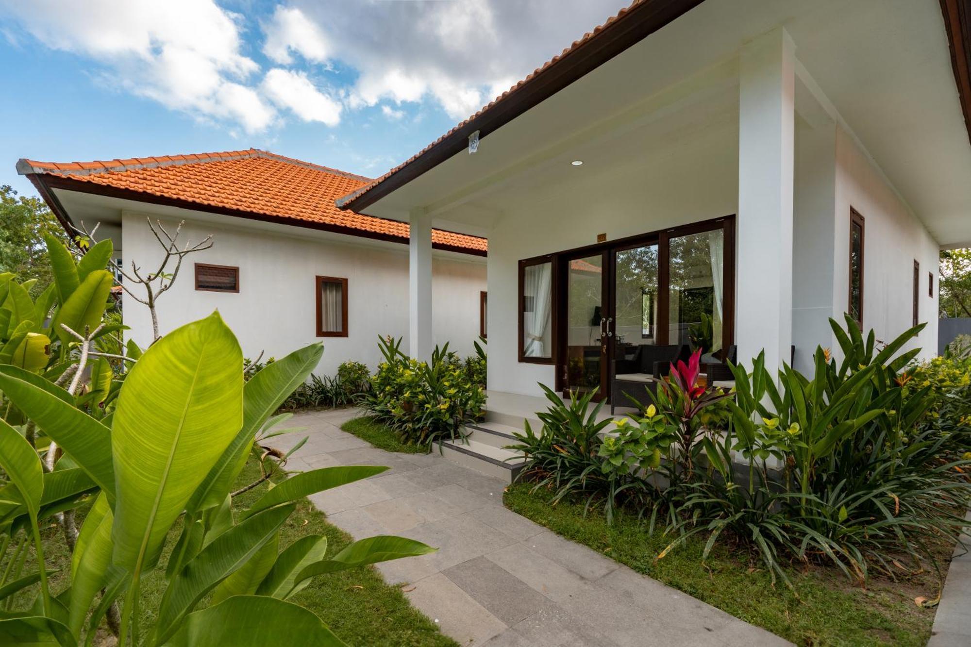 Hotel Nusa Indah Onai 3*