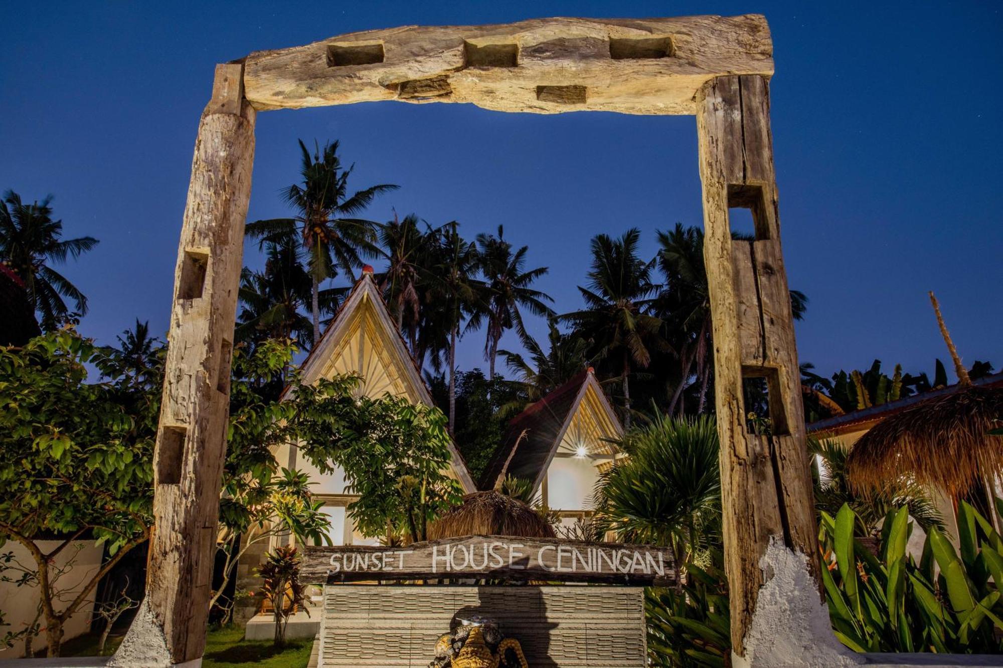 Sunset House Ceningan, 10 Person Beachview Private Villa *