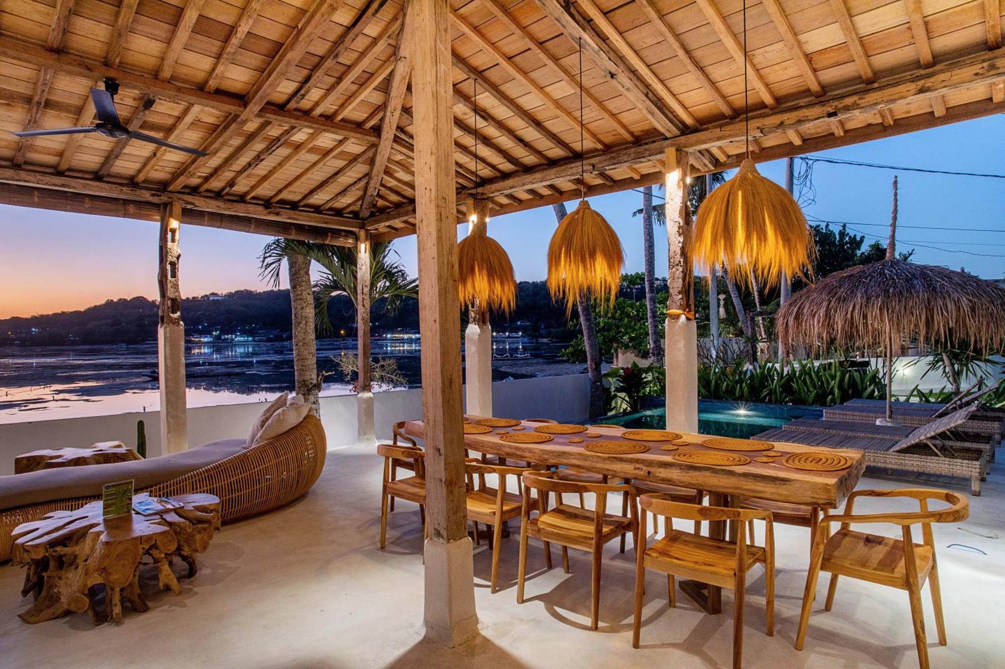 Sunset House Ceningan, 10 Person Beachview Private Villa Nusa Lembongan (Bali)