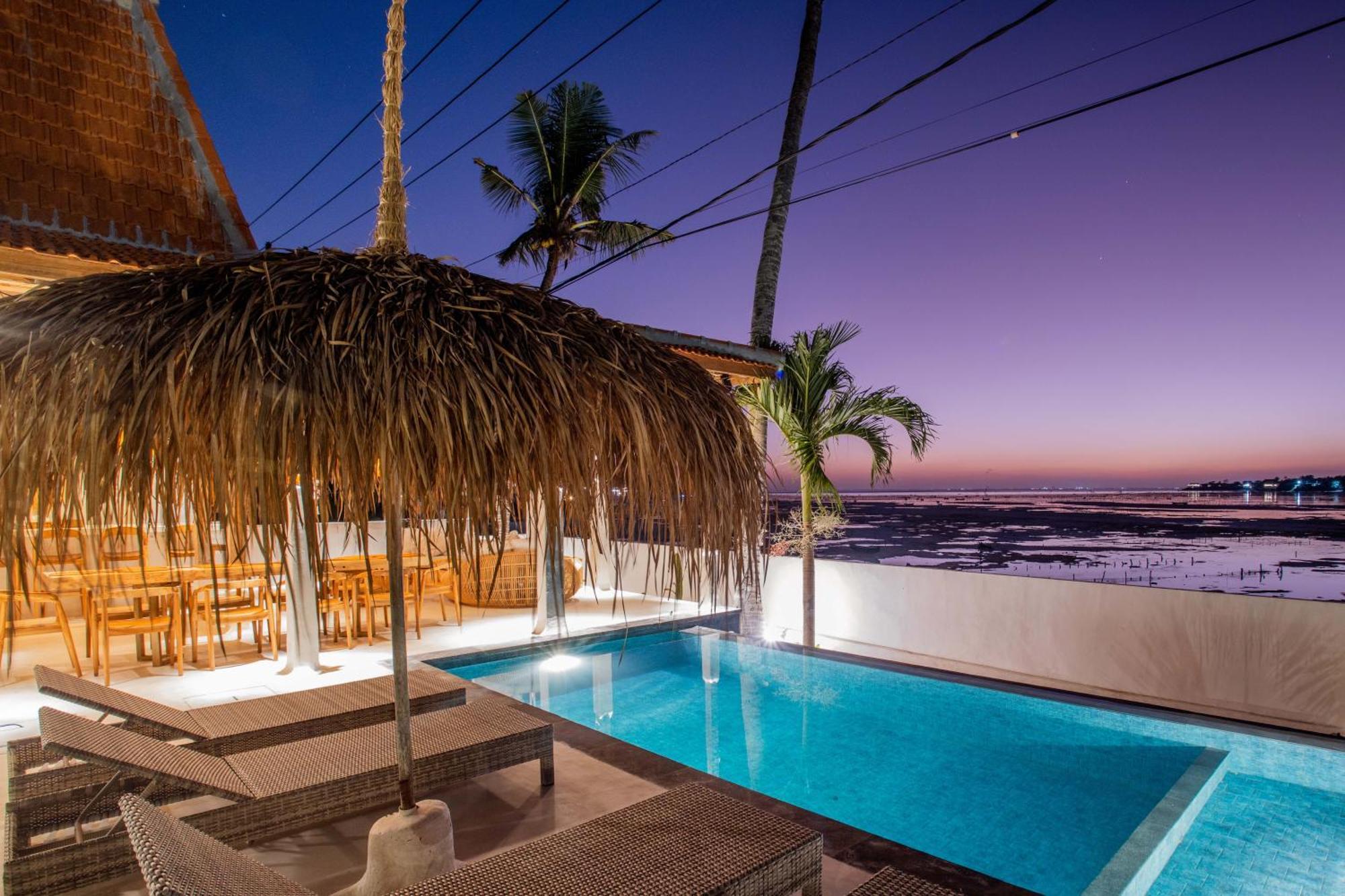 Sunset House Ceningan, 10 Person Beachview Private Villa