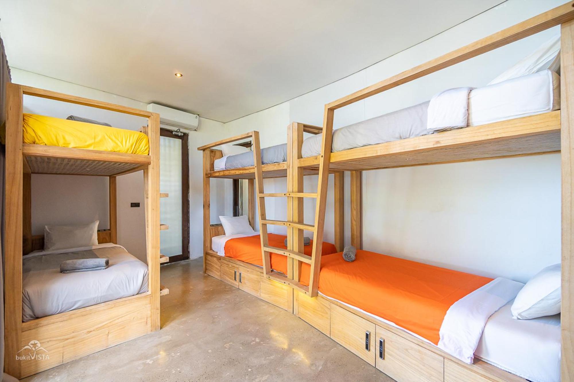 Bong Nusa Hostel *