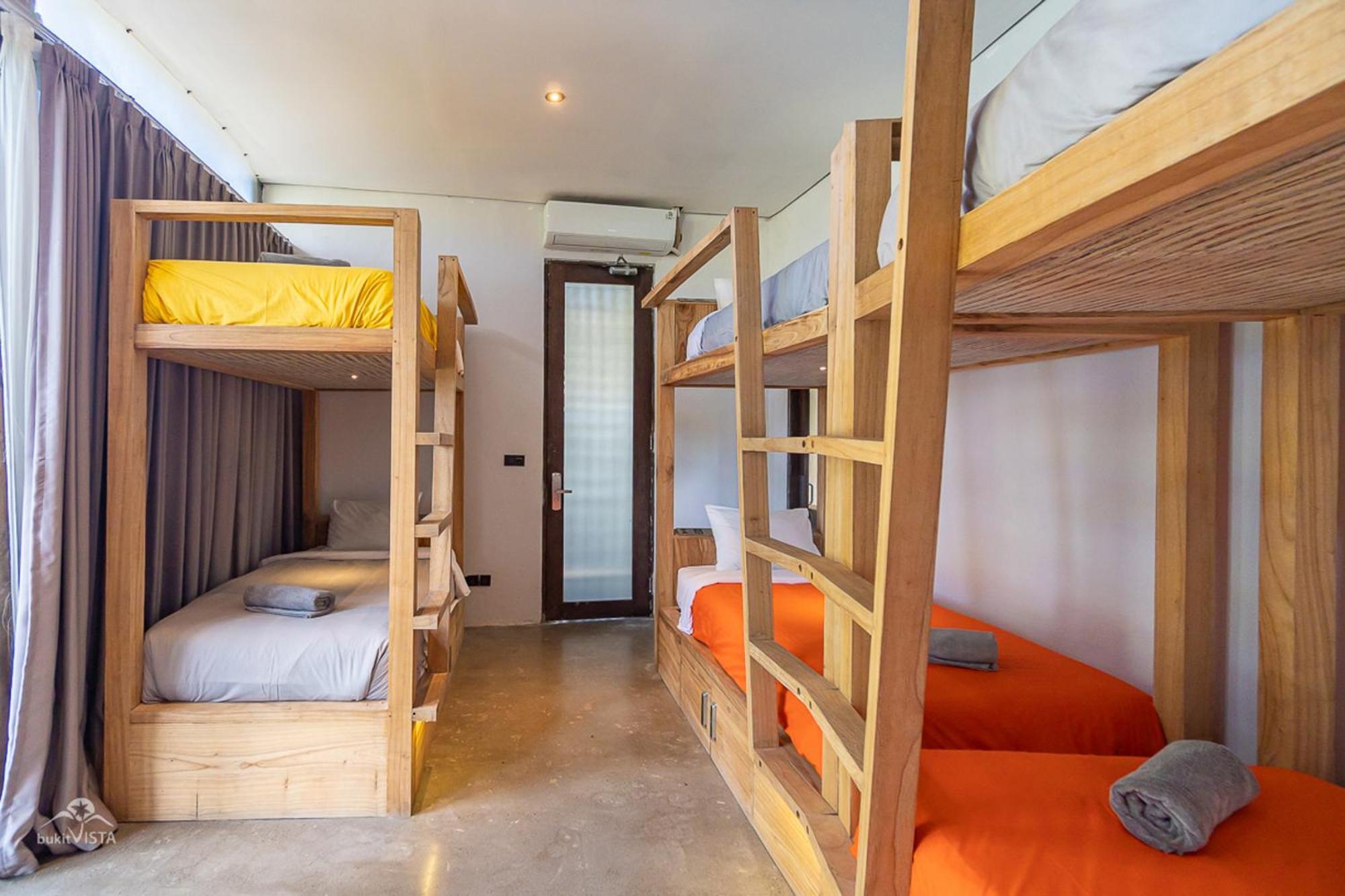 Bong Nusa Hostel *