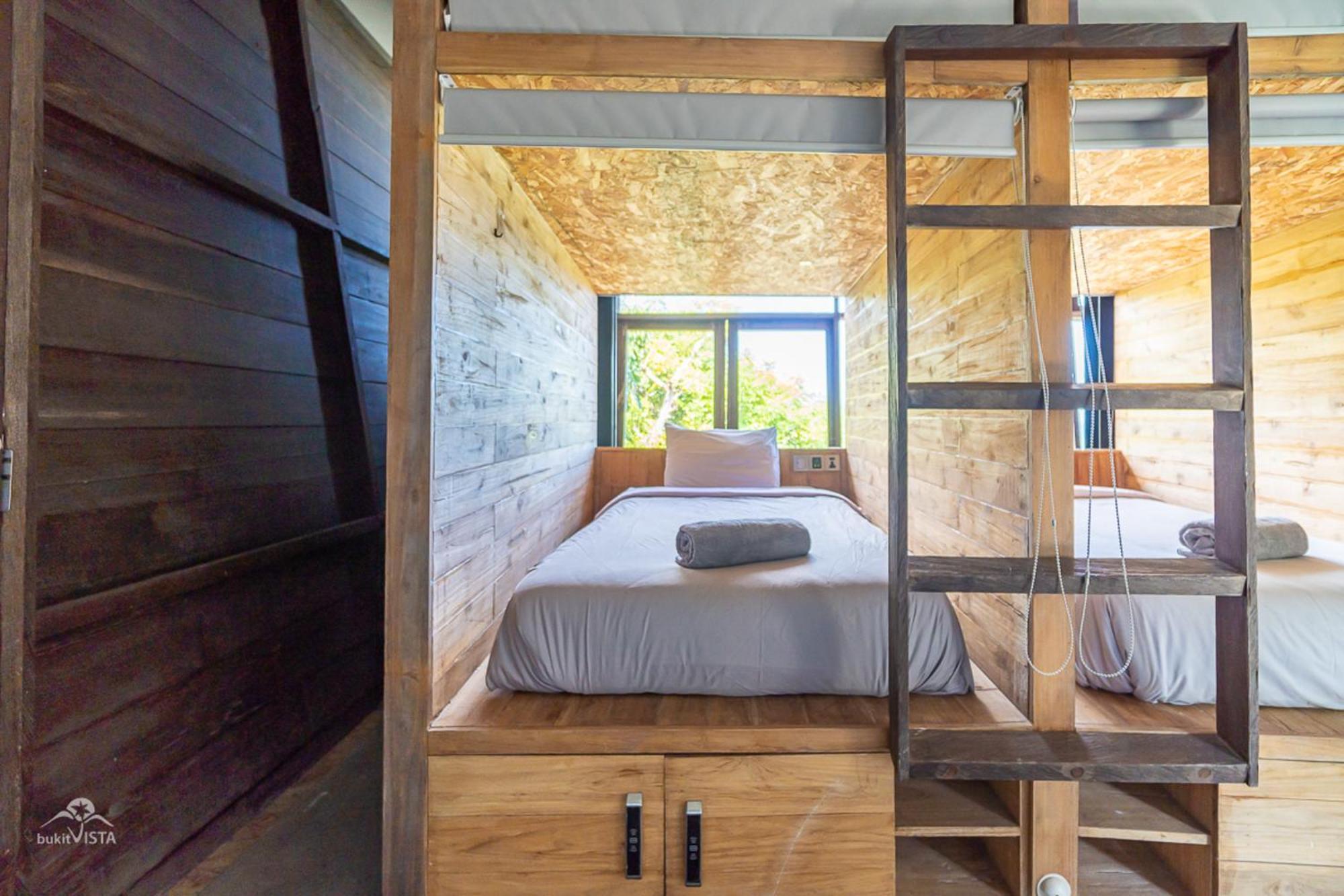 Bong Nusa Hostel