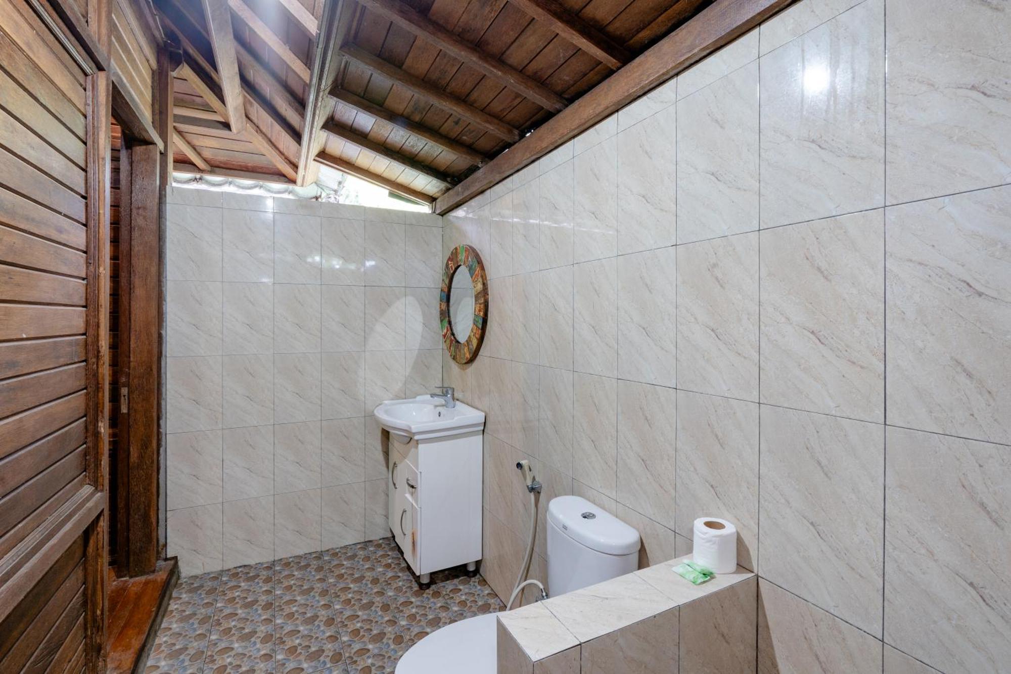 Raira Lembongan Guest house