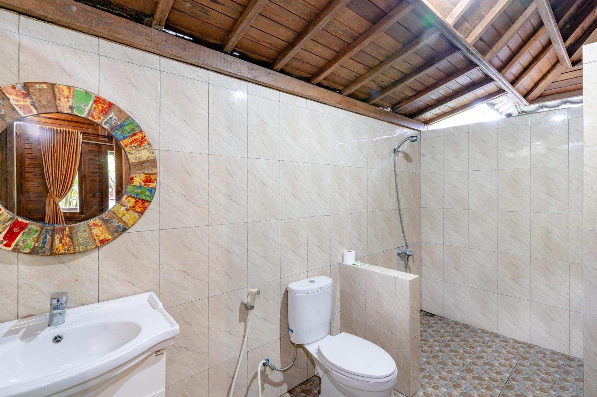 Raira Lembongan Guest house
