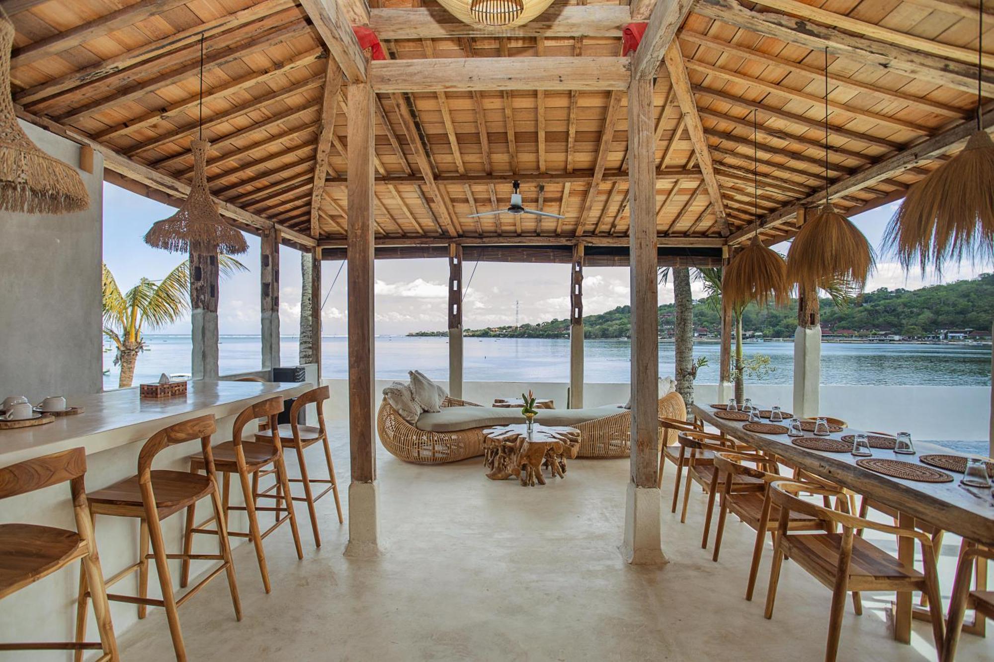 Sunset House Ceningan, 10 Person Beachview Private Villa Nusa Lembongan (Bali)