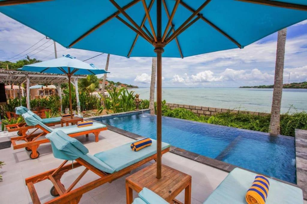 Sunset House Ceningan, 10 Person Beachview Private Villa *