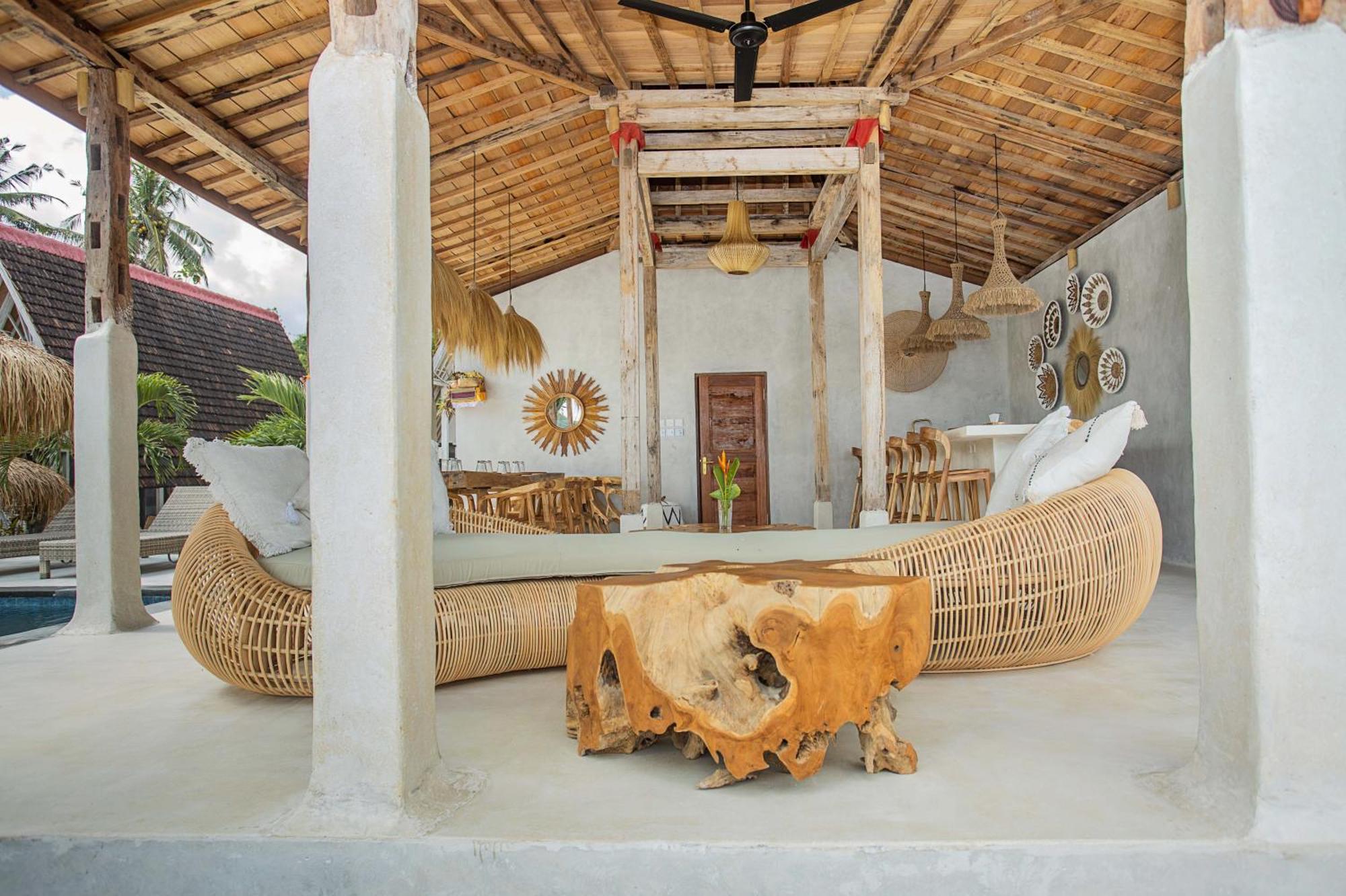 Sunset House Ceningan, 10 Person Beachview Private Villa *
