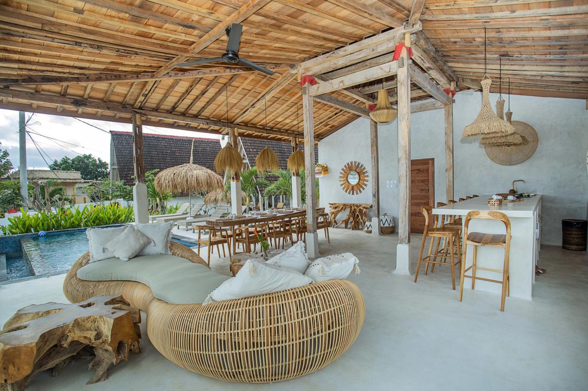 Sunset House Ceningan, 10 Person Beachview Private Villa Nusa Lembongan (Bali)