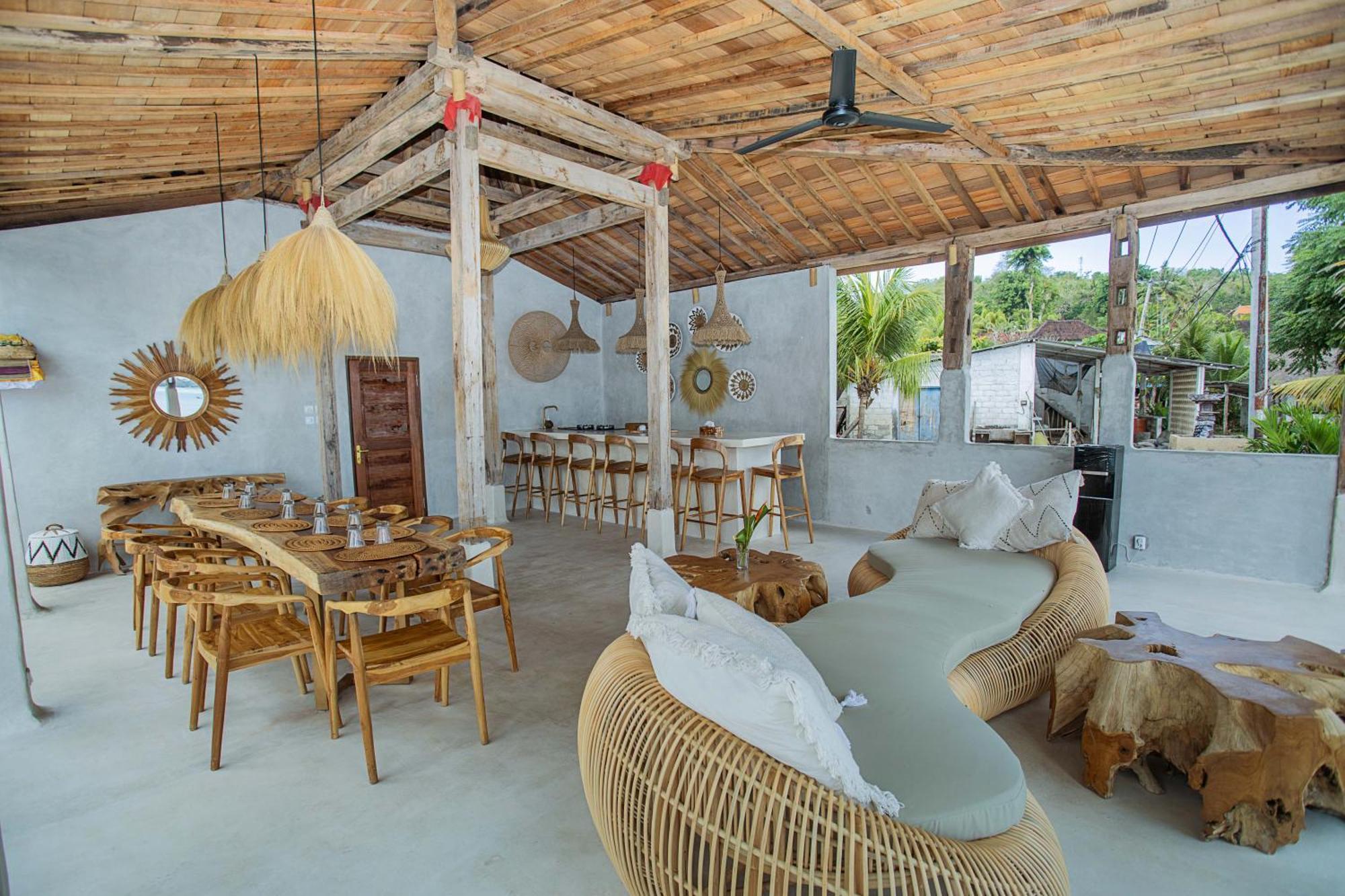 Sunset House Ceningan, 10 Person Beachview Private Villa Nusa Lembongan (Bali)