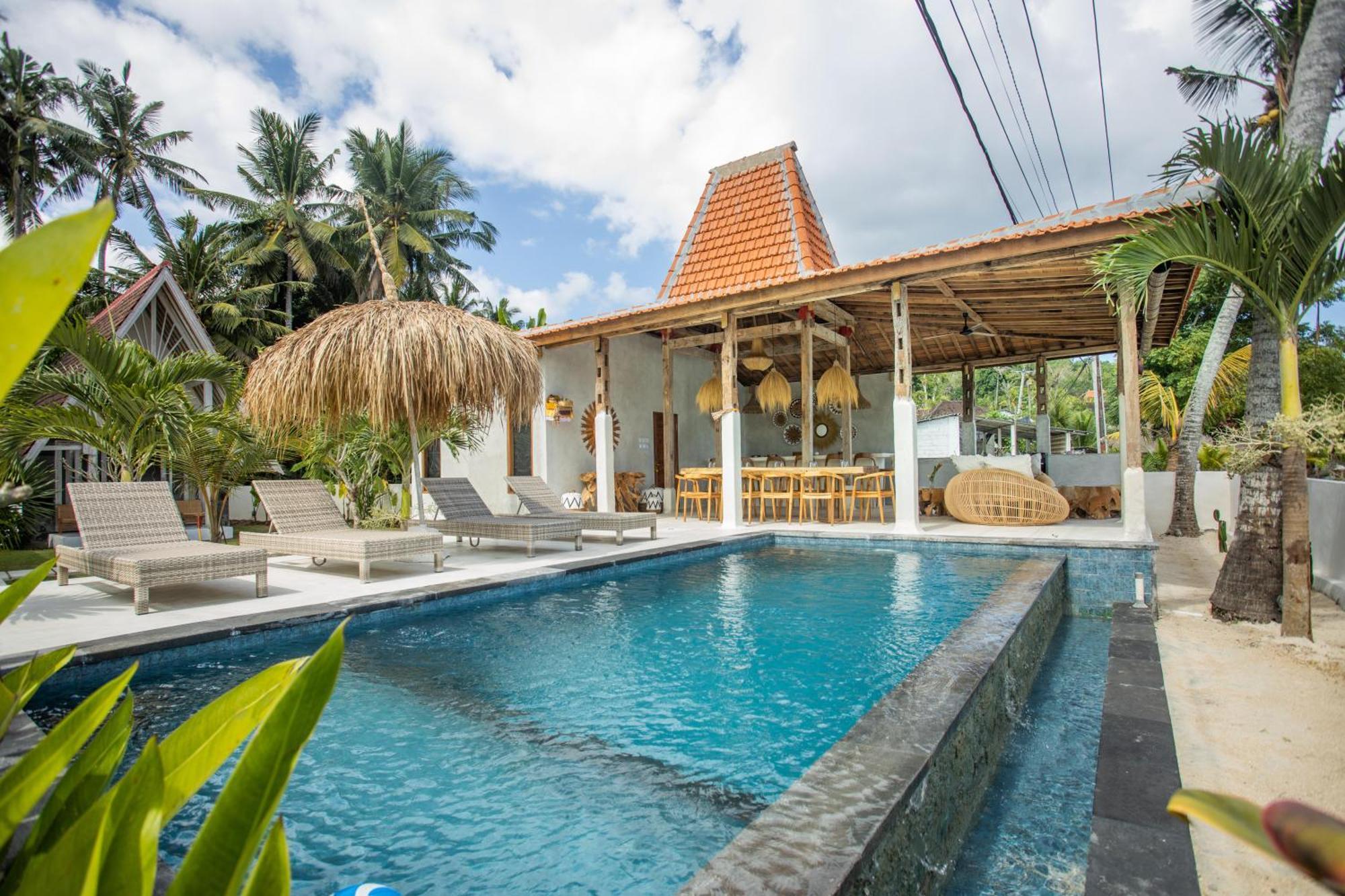 Sunset House Ceningan, 10 Person Beachview Private *