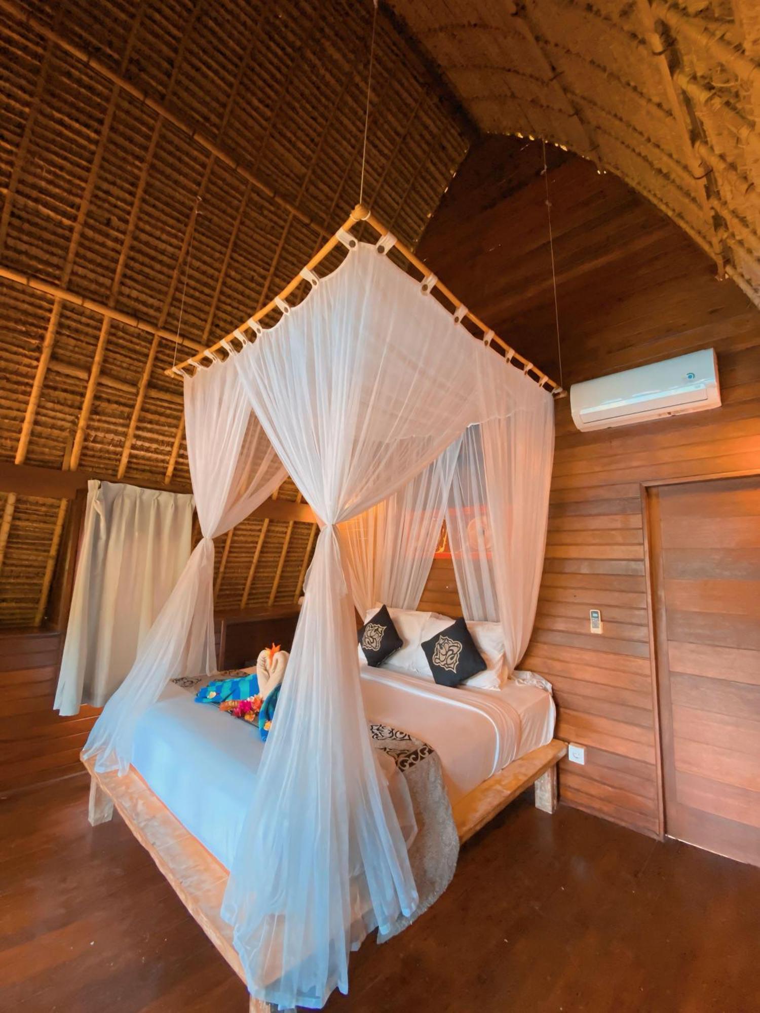 Harta 4* Nusa Lembongan (Bali)