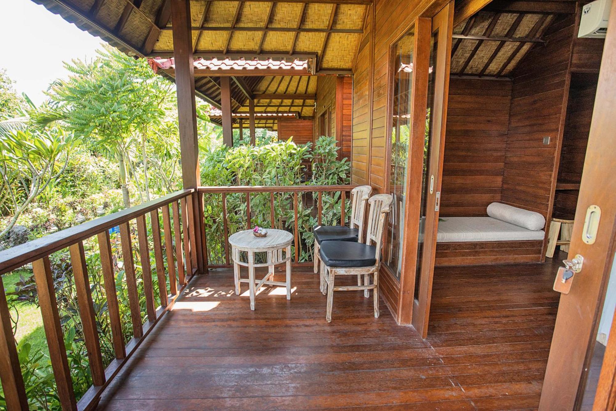 Hotel The Parnas 3*