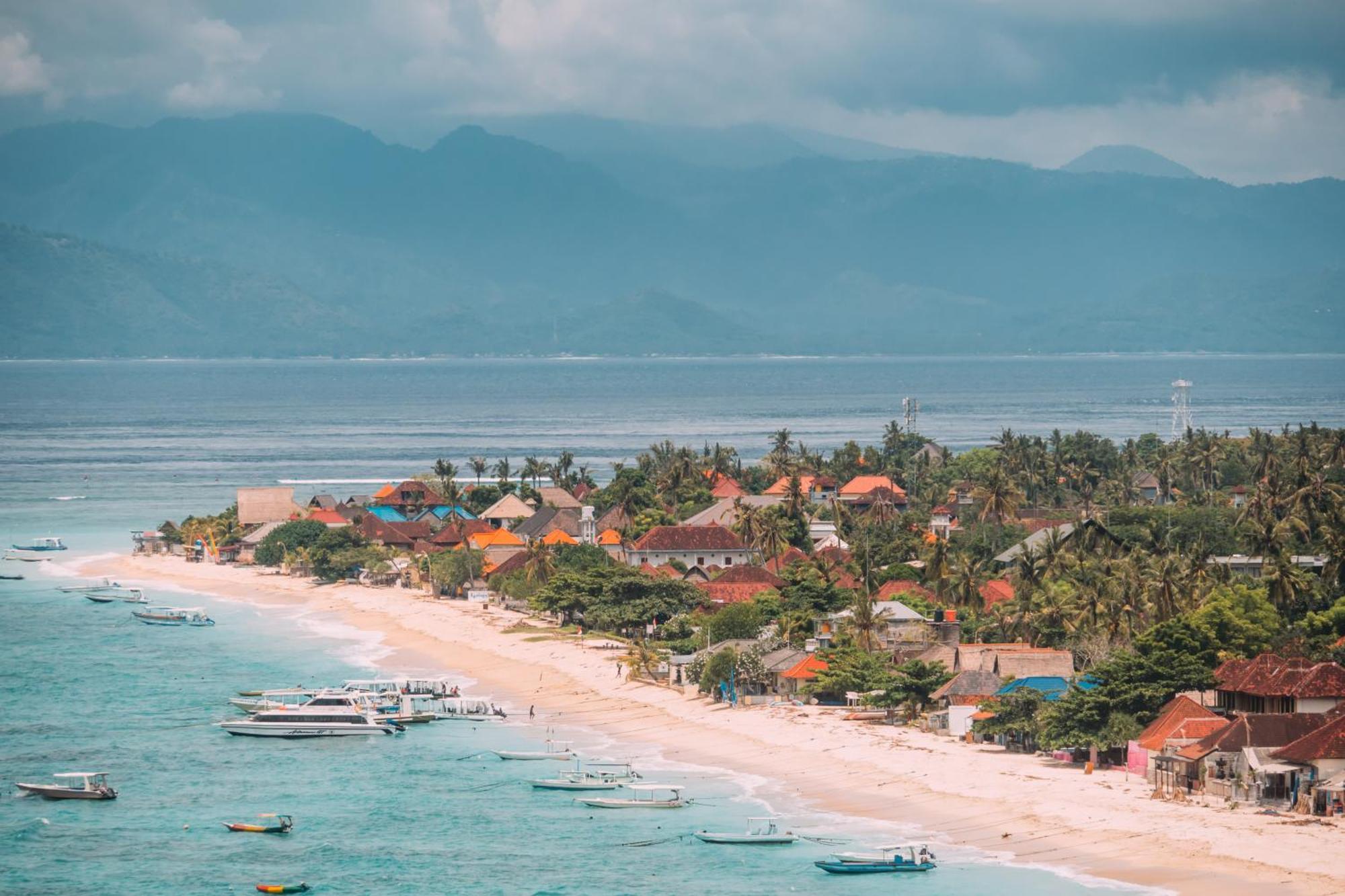 Resort Ohana's Beachfront & Club 4*
