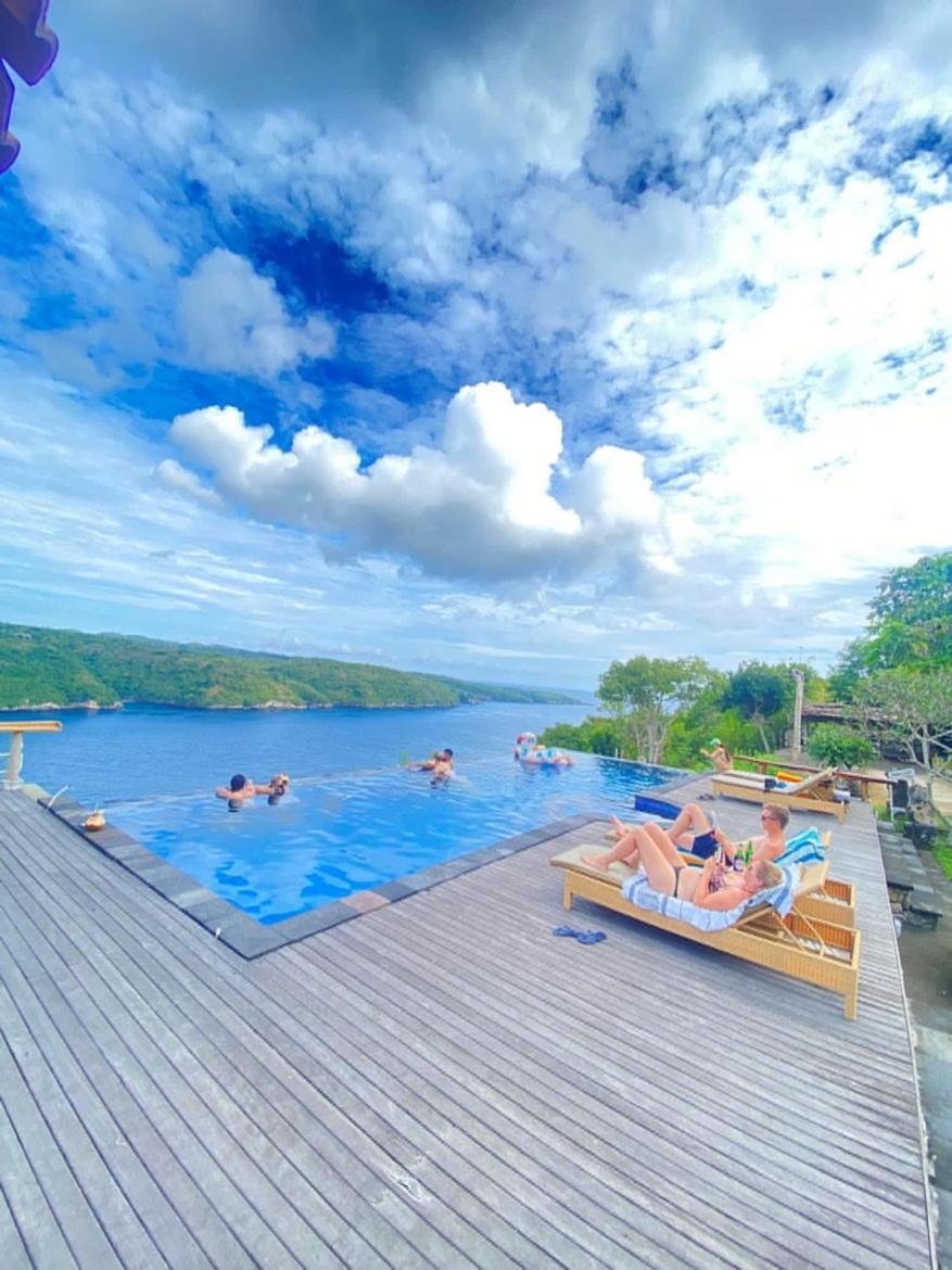 Ceningan Cliff Guest house