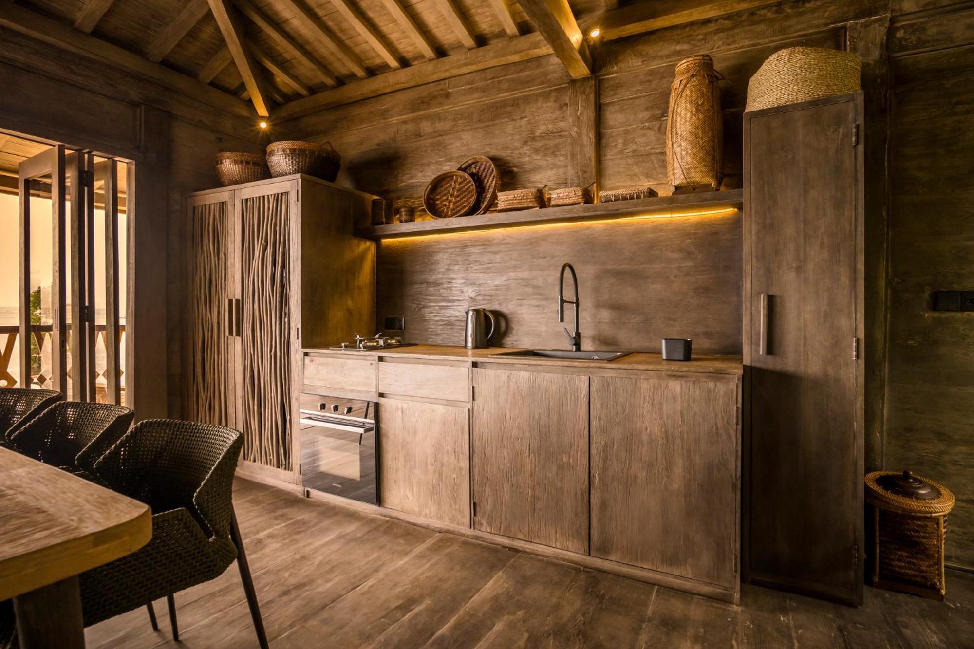 Sunset Wood By Alfred In Bali Villa *