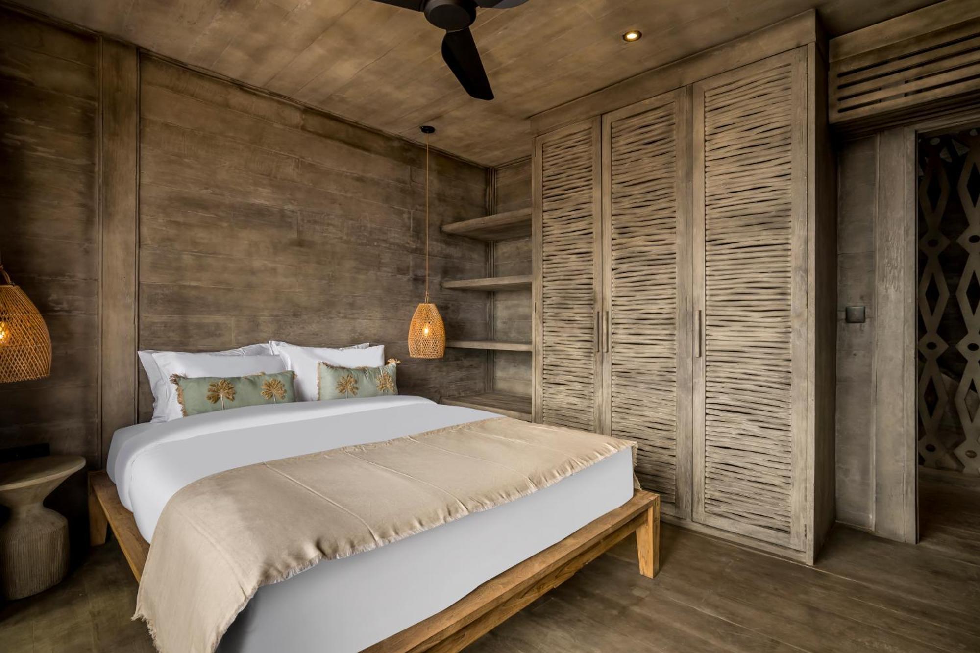 Sunset Wood By Alfred In Bali Villa