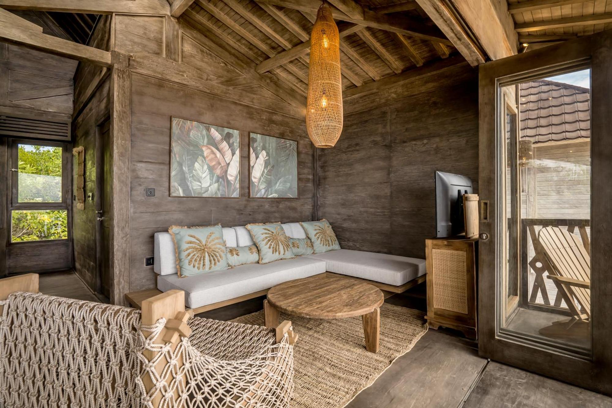 Sunset Wood By Alfred In Bali Villa Nusa Lembongan (Bali)