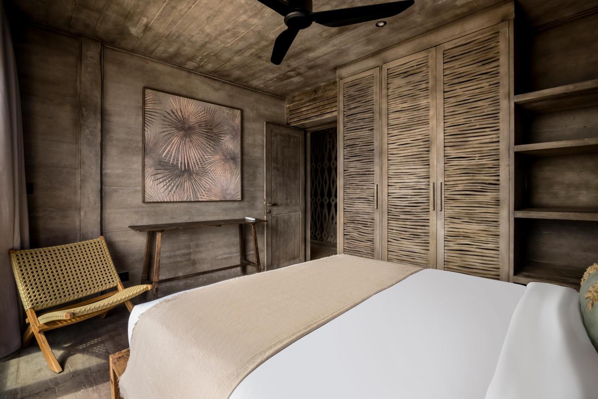 Sunset Wood By Alfred In Bali Villa