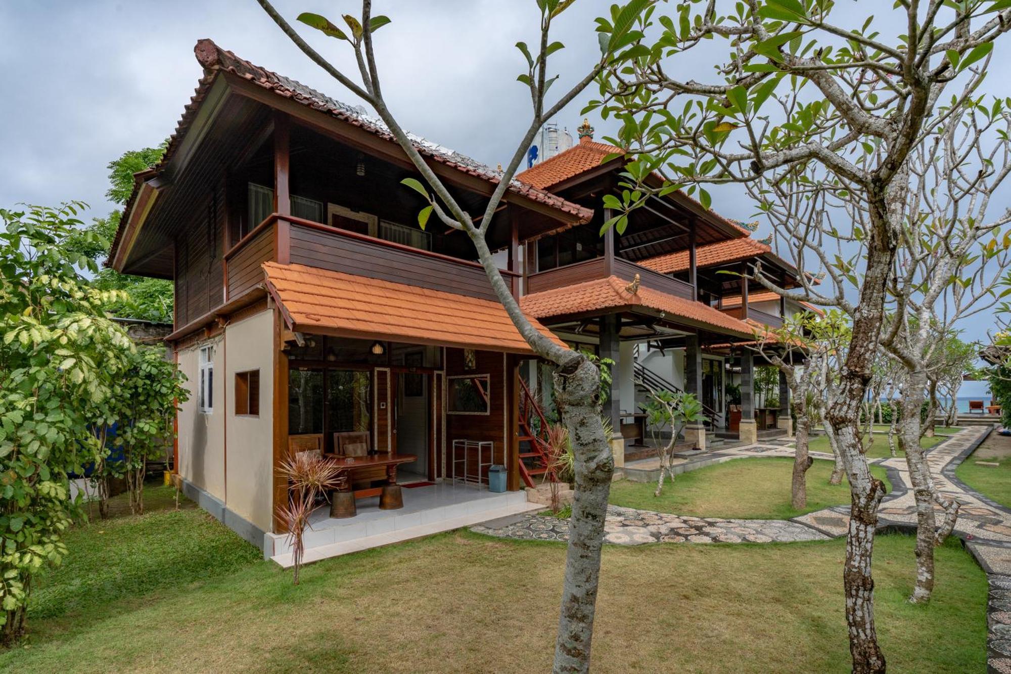 Ketut Losmen Holiday park