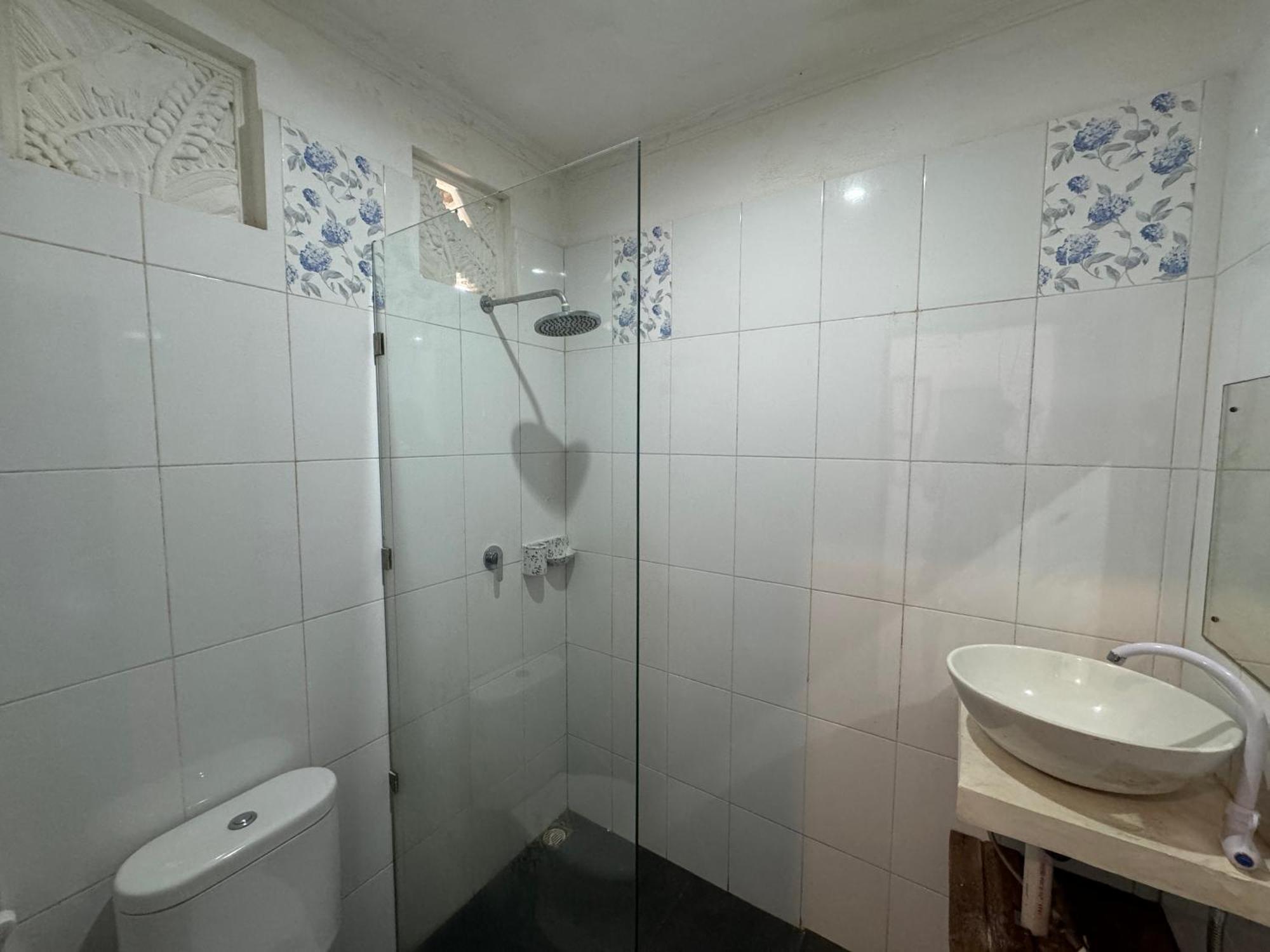 Kov Ceningan Hotel *