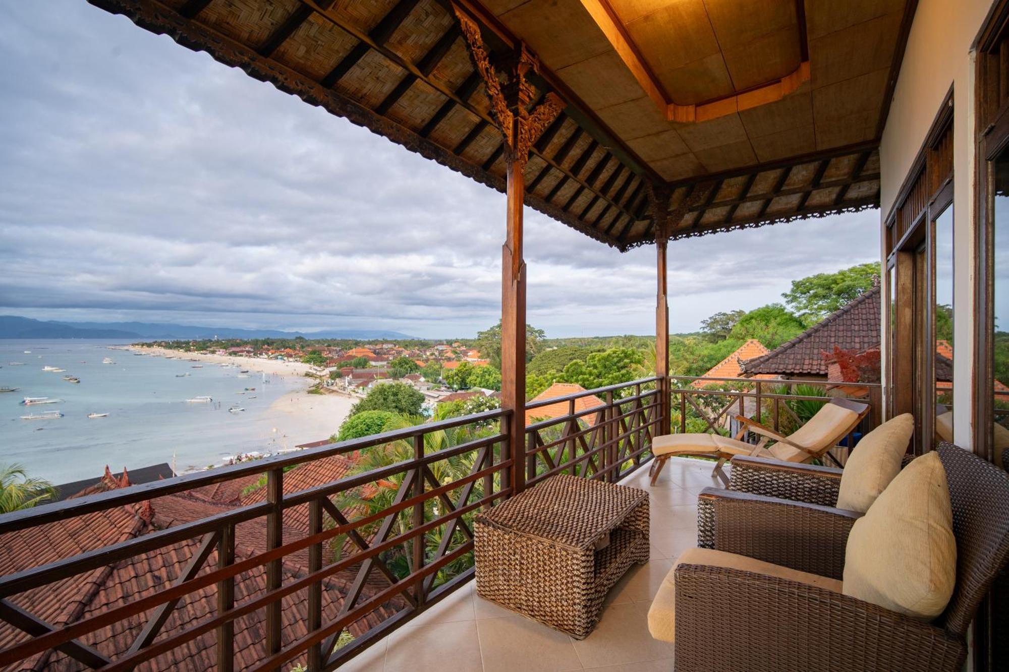 Hotel Reef *