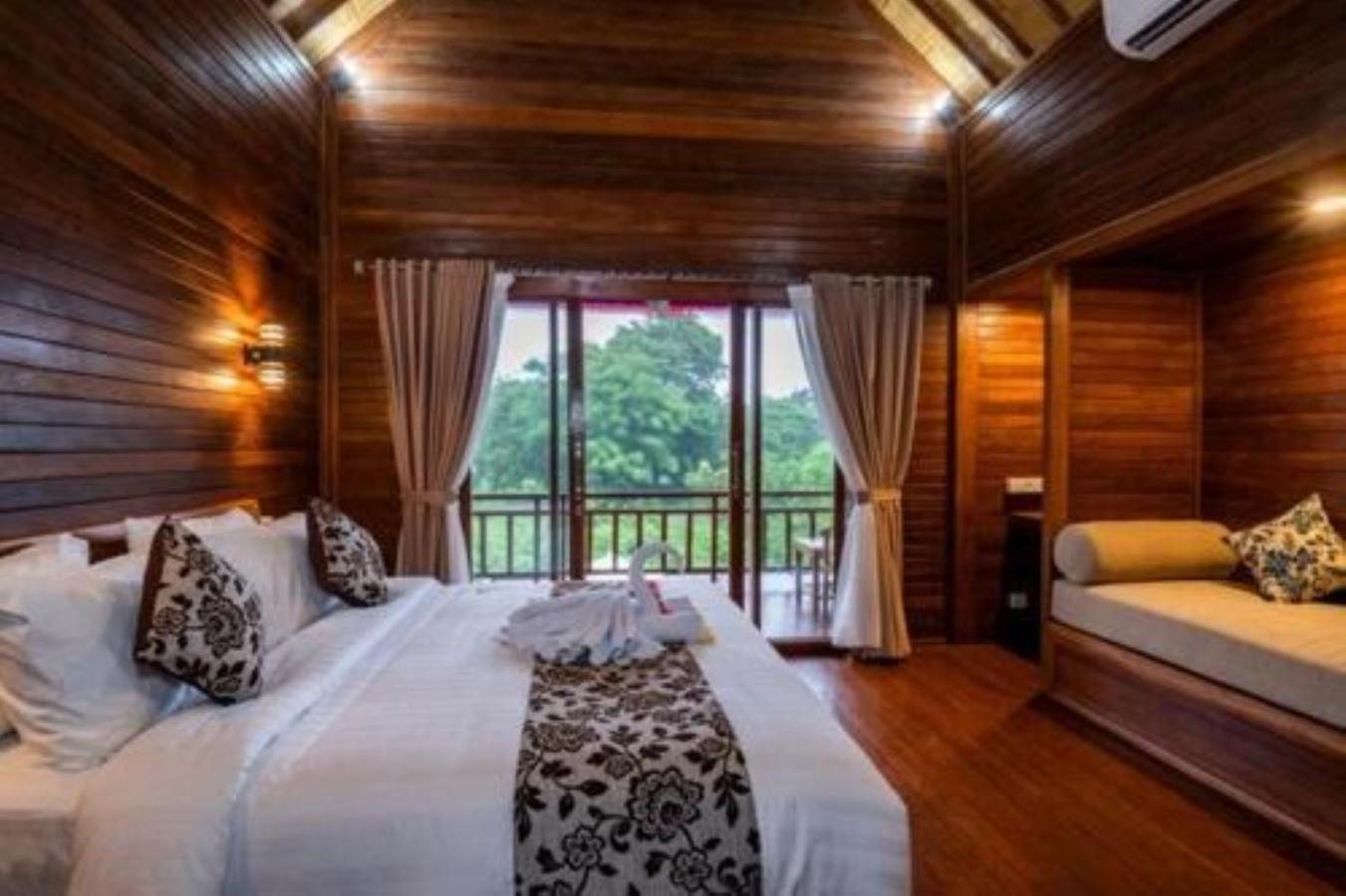 Cempaka & Restaurant Hotel 4*