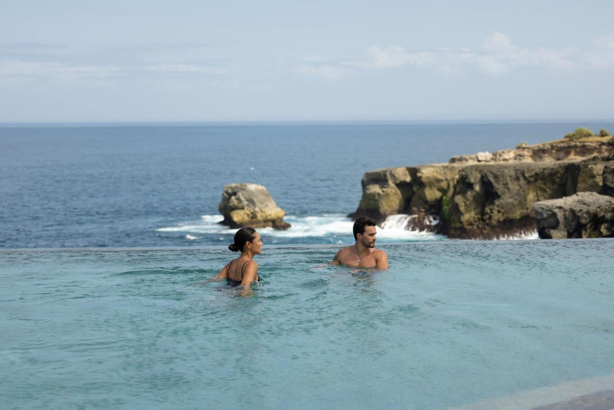 Tenda mewah Arna And Ocean Lounge