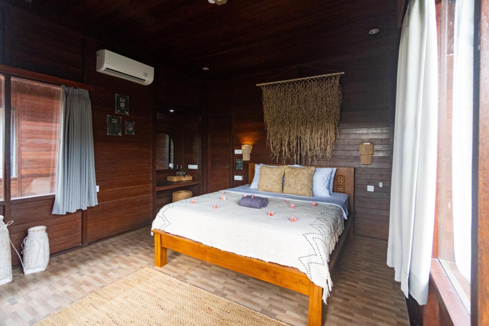 Hostel Mad Monkey Nusa