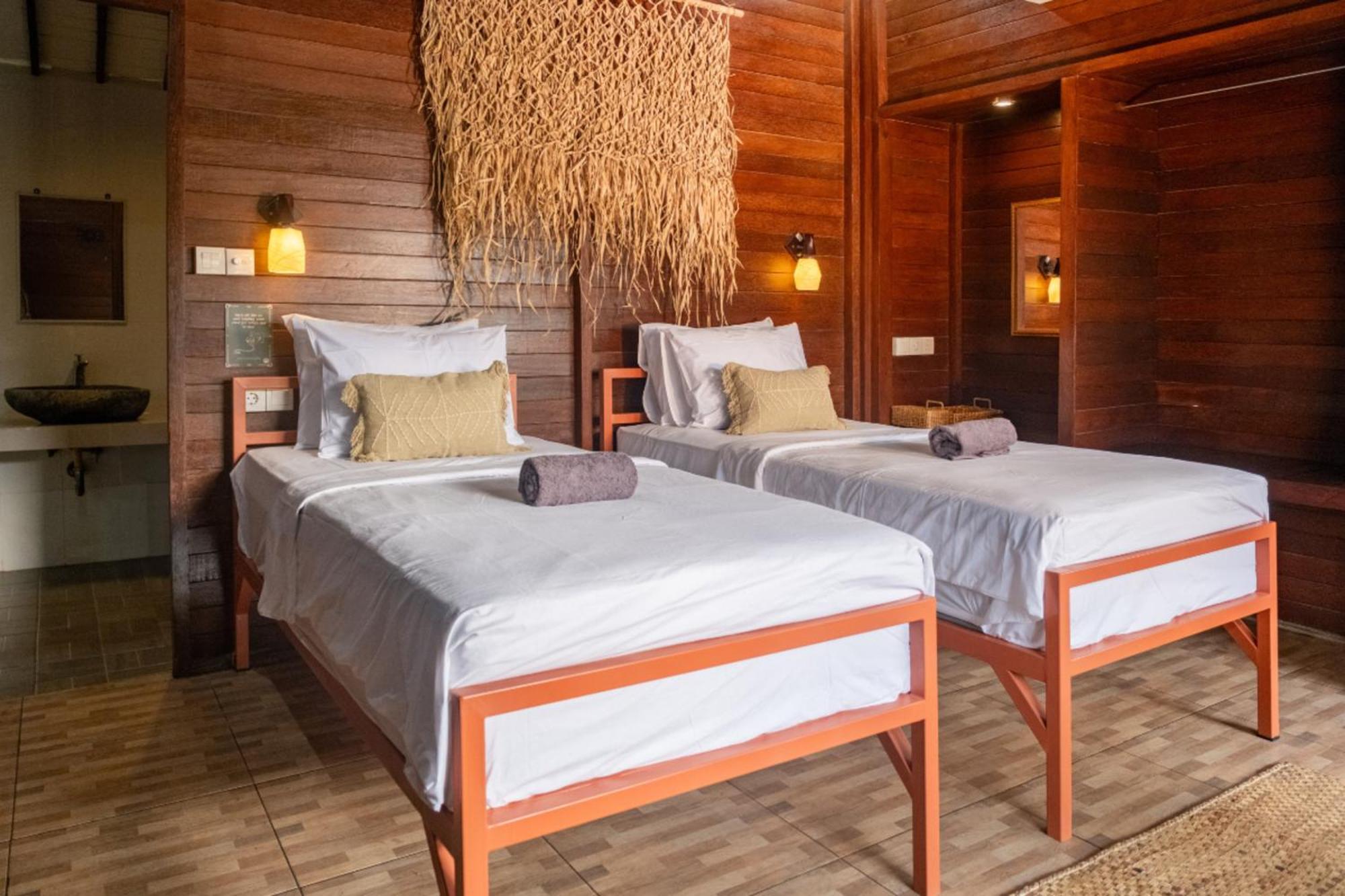 Mad Monkey Nusa Hostel