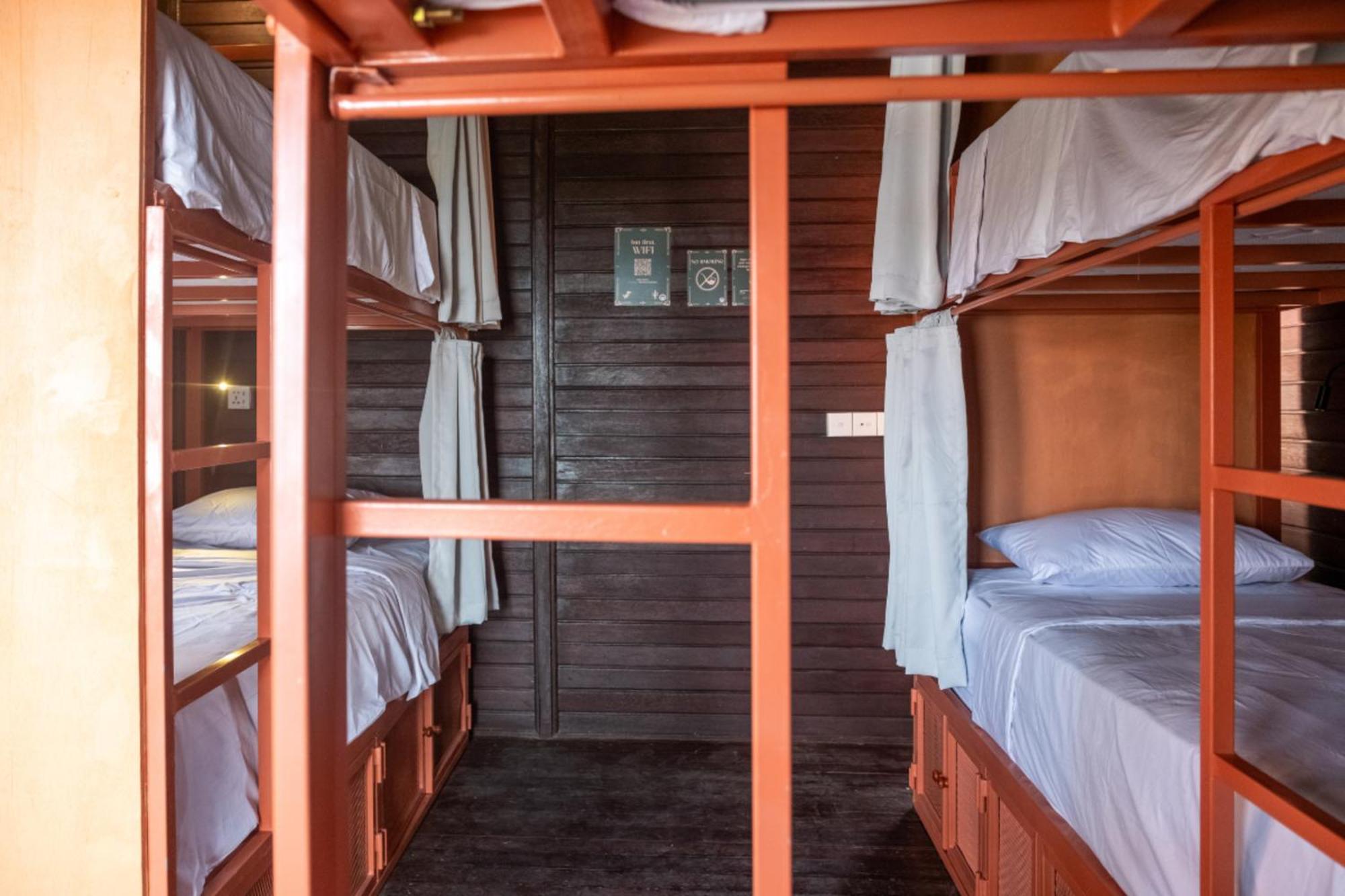 Hostel Mad Monkey Nusa