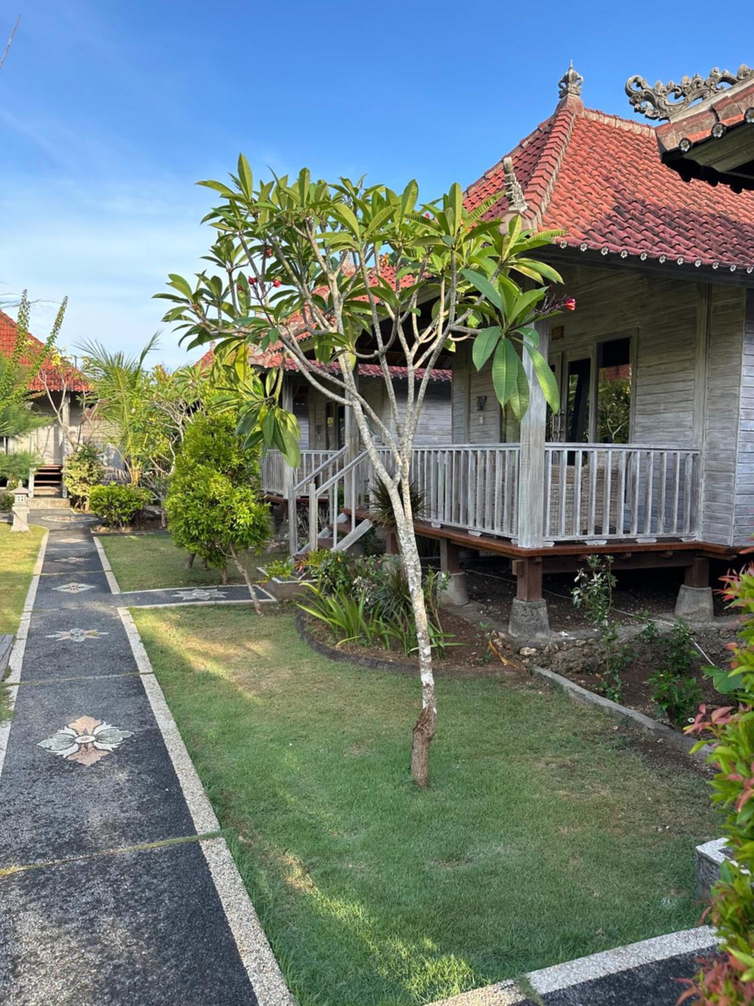 The Niti Hut's Taman liburan