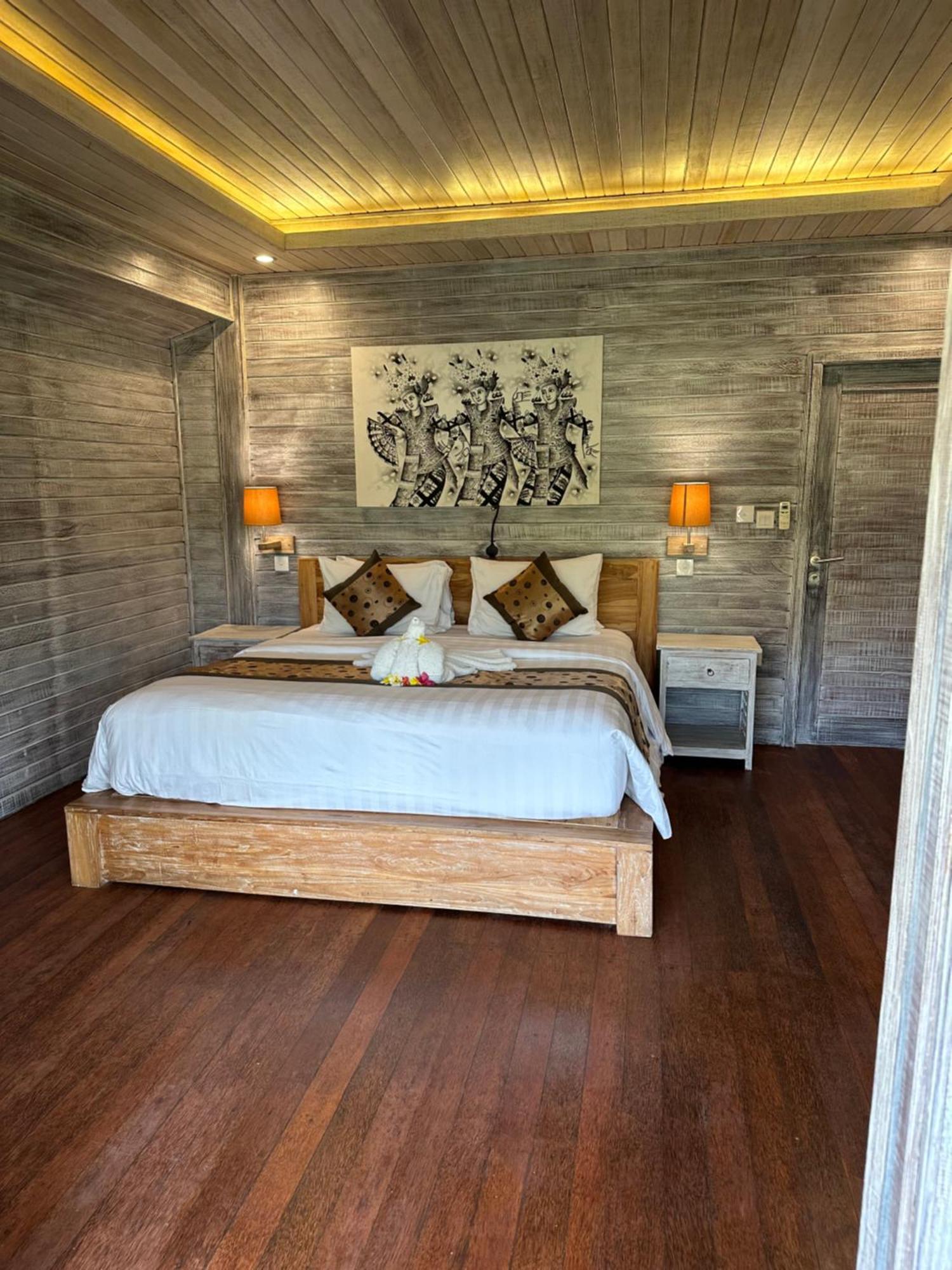 The Niti Hut's 4*