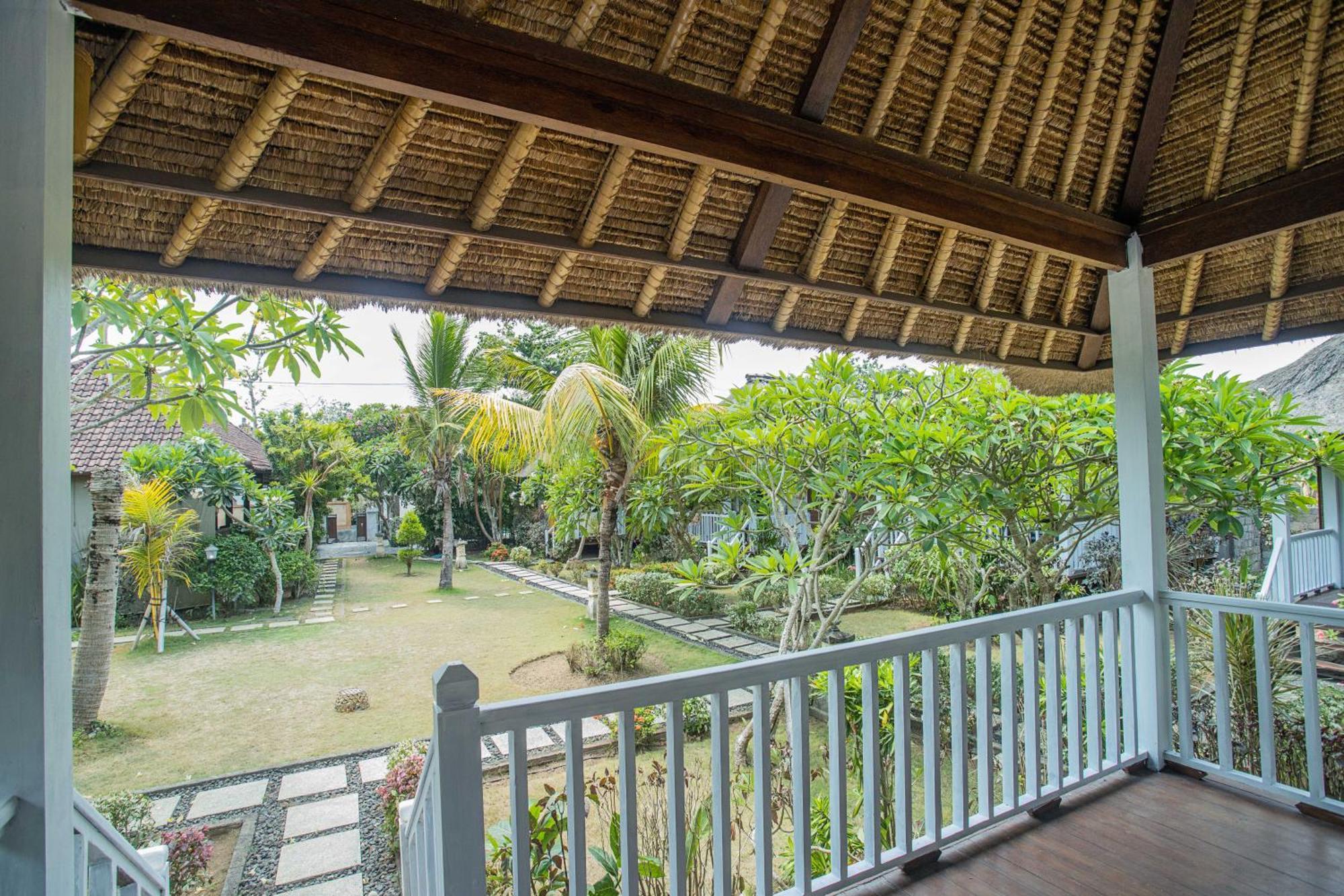 Koji Garden Huts Guest house