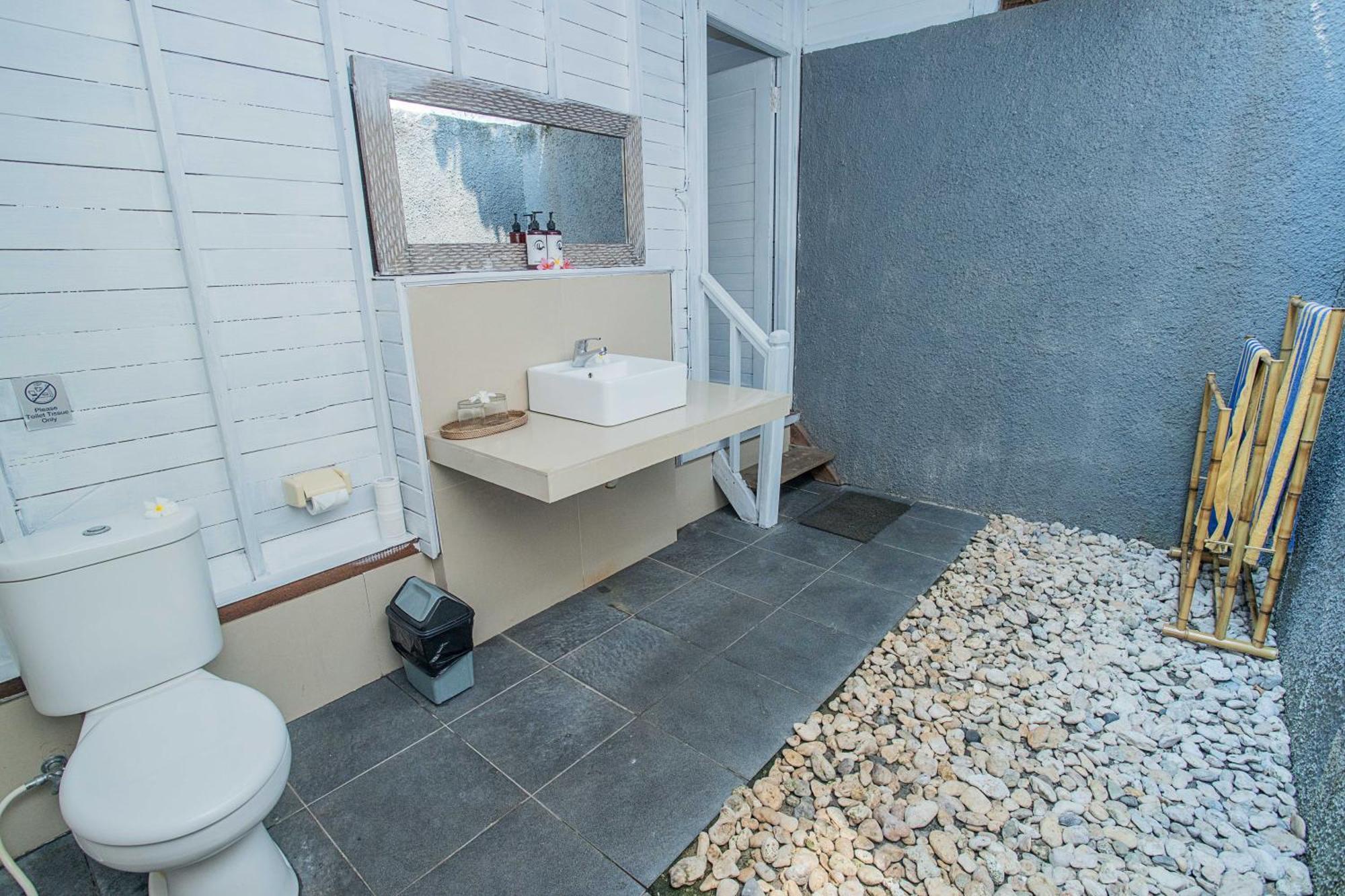 Koji Garden Huts 4*