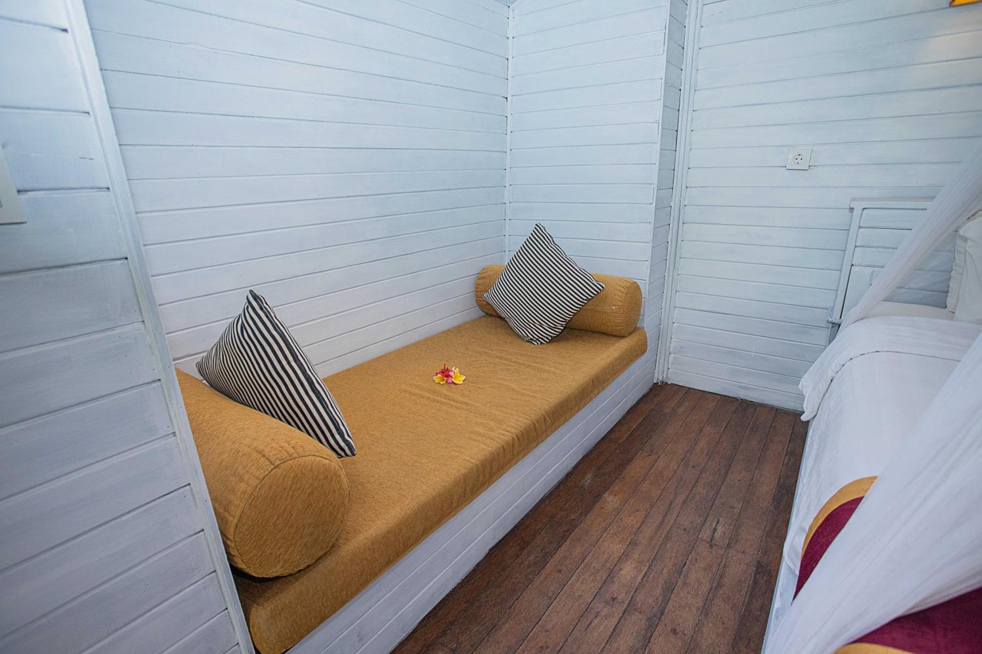 Koji Garden Huts 4*