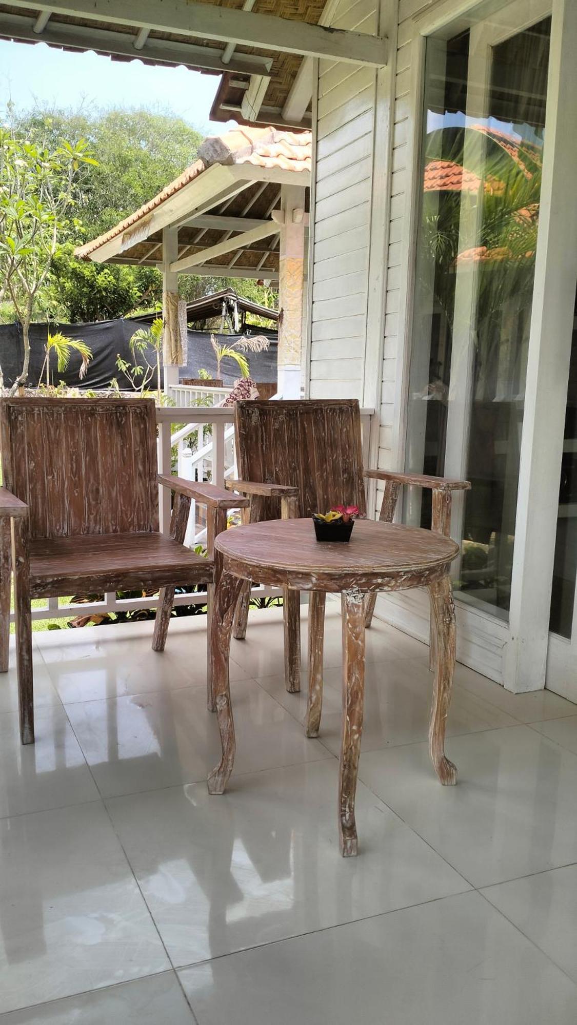Lebaoh Nusa Lodge *