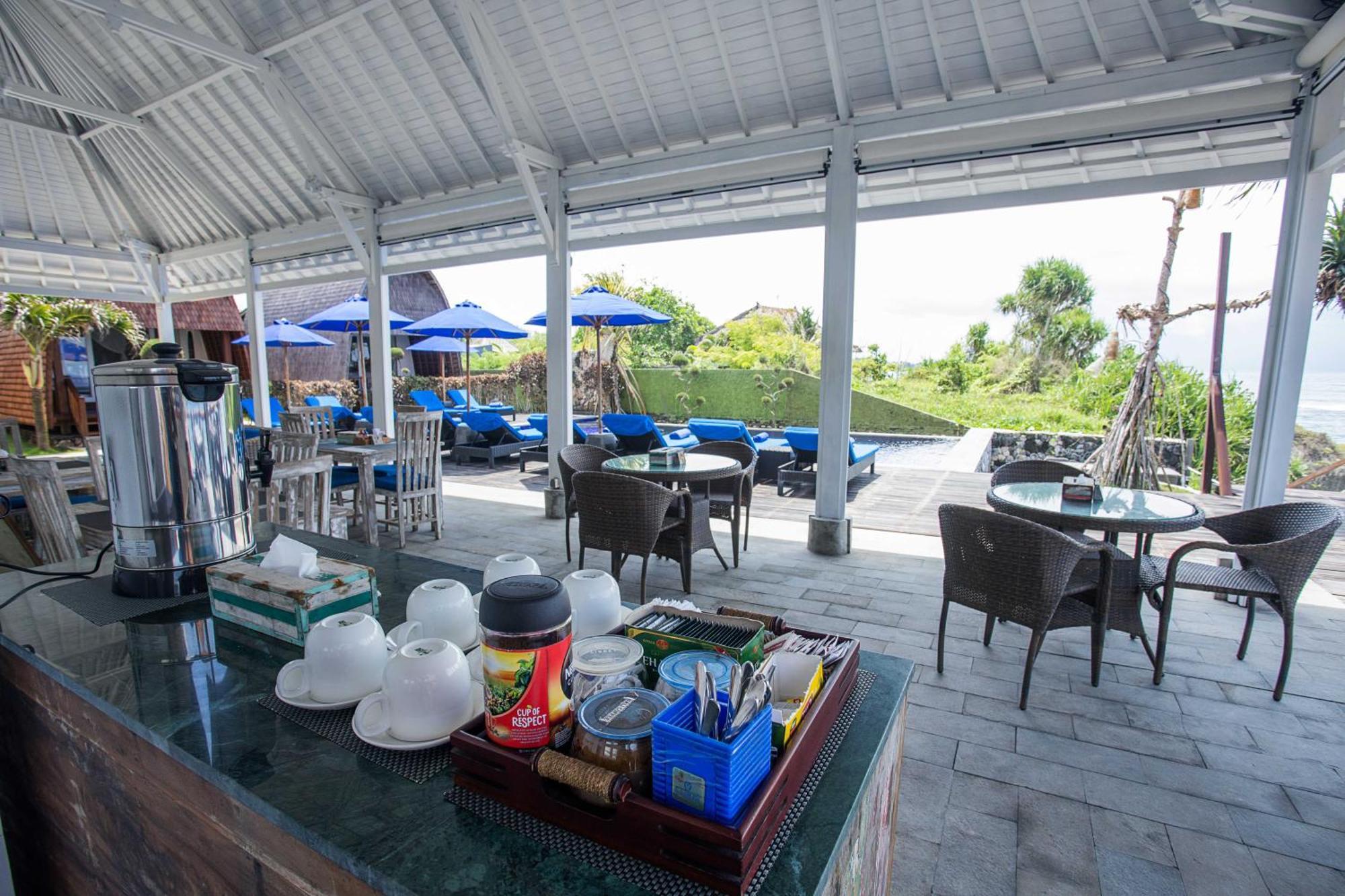 Holiday park Water Blow Huts Nusa Lembongan (Bali)