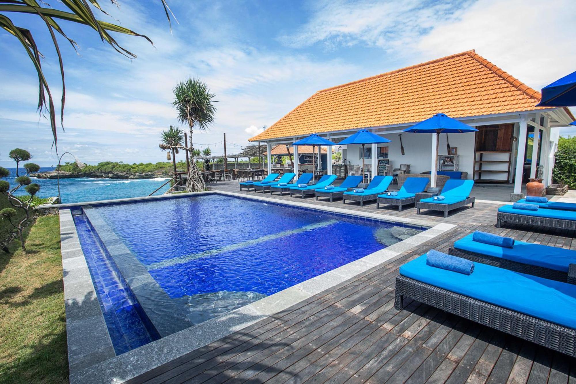 Water Blow Huts Holiday park Nusa Lembongan (Bali)