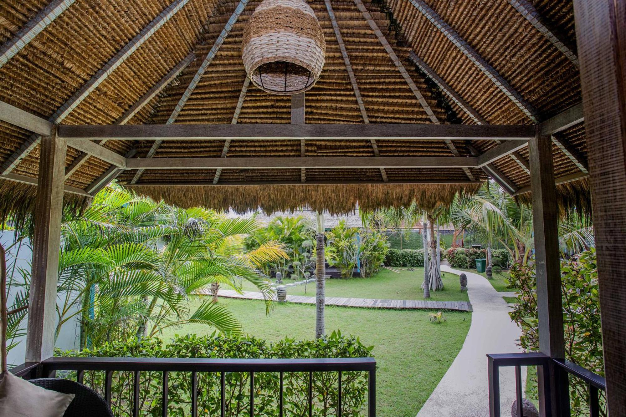 Water Blow Huts Holiday park Nusa Lembongan (Bali)