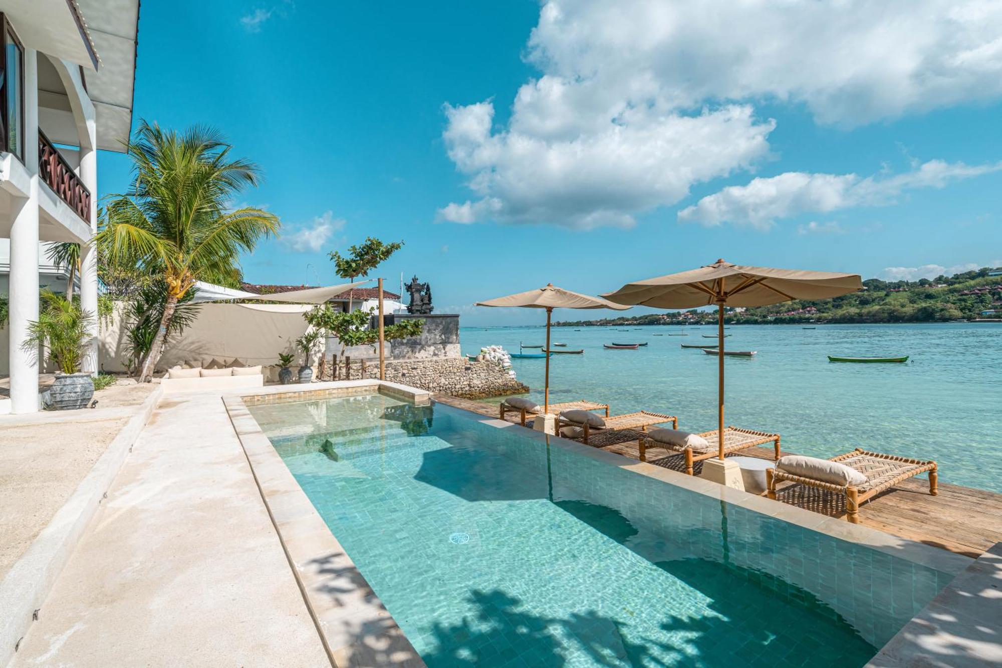 La Ceningan - Breathtaking 4br Beachfront In Nusa Ceningan