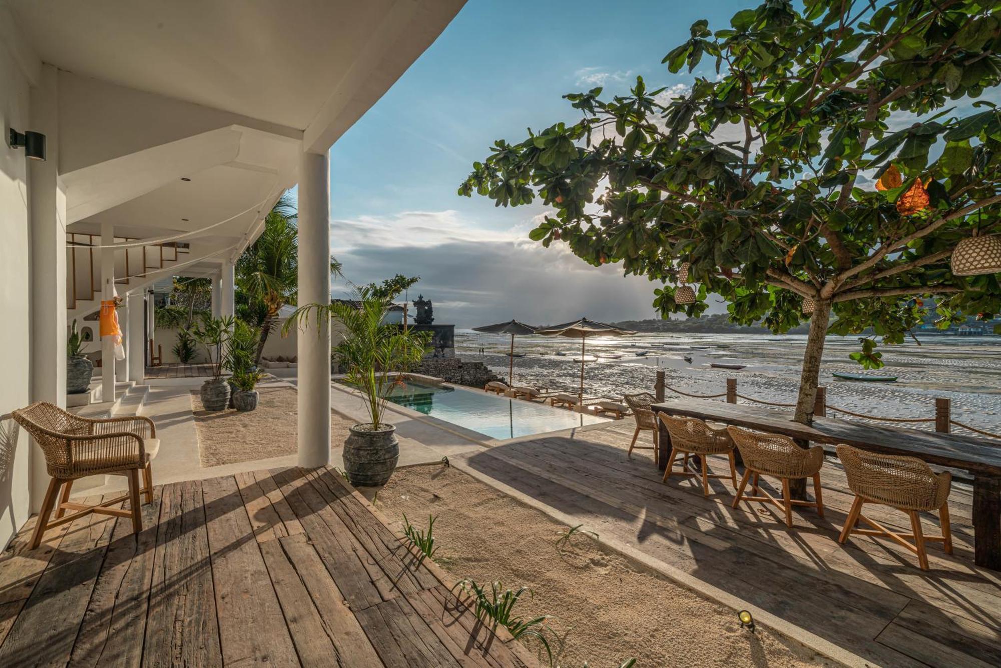 La Ceningan - Breathtaking 4br Beachfront In Nusa Ceningan Villa