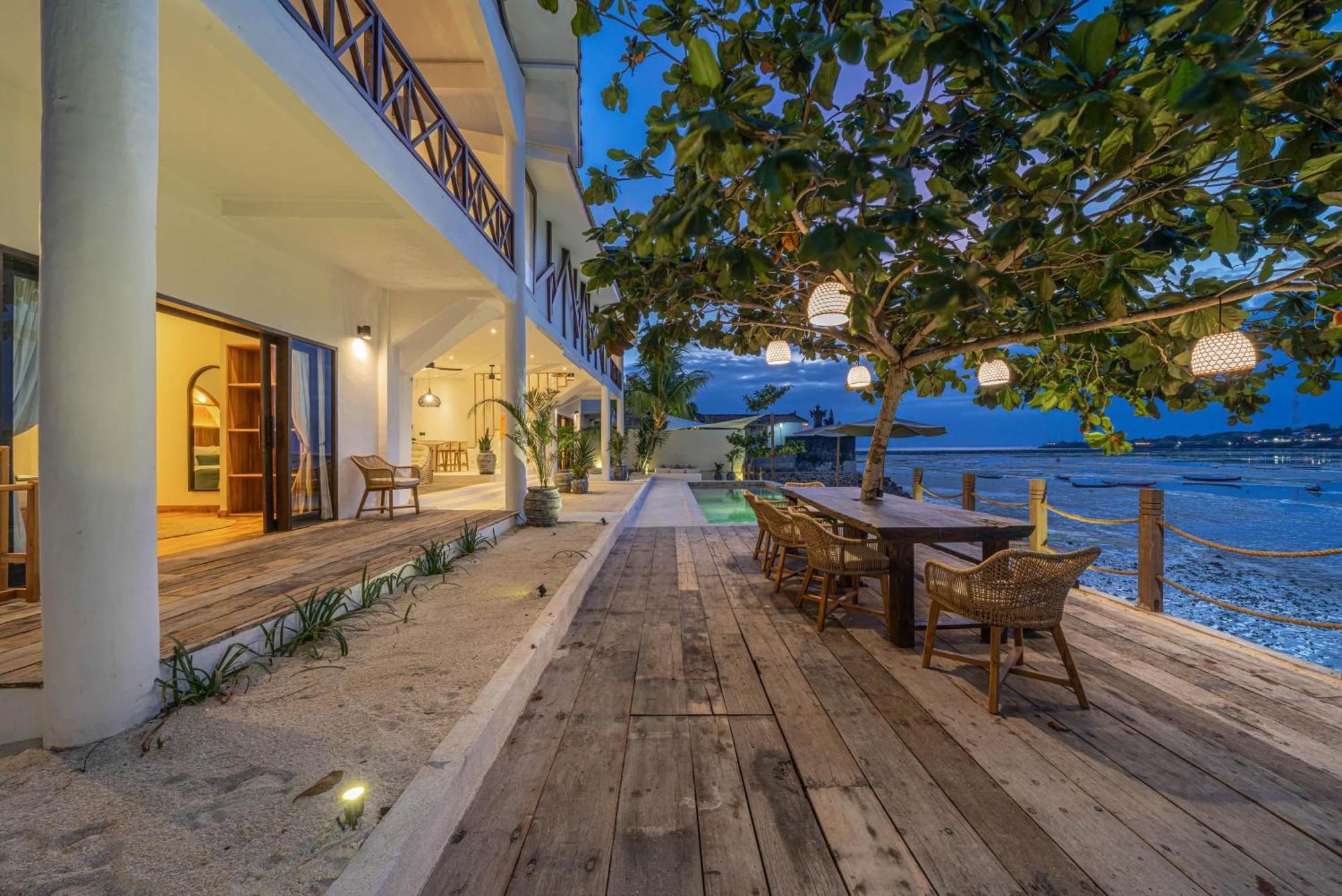 Villa La Ceningan - Breathtaking 4br Beachfront In Nusa Ceningan *