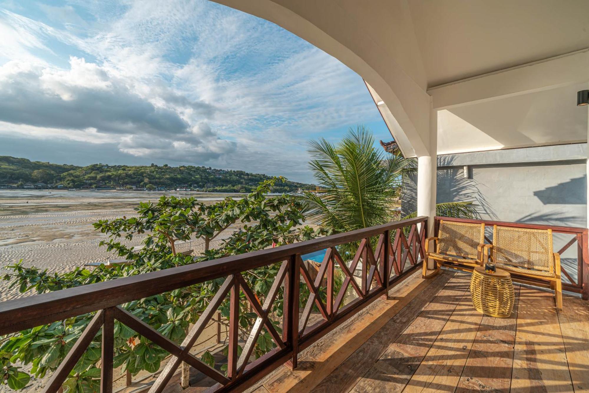 Villa La Ceningan - Breathtaking 4br Beachfront In Nusa Ceningan Nusa Lembongan (Bali)