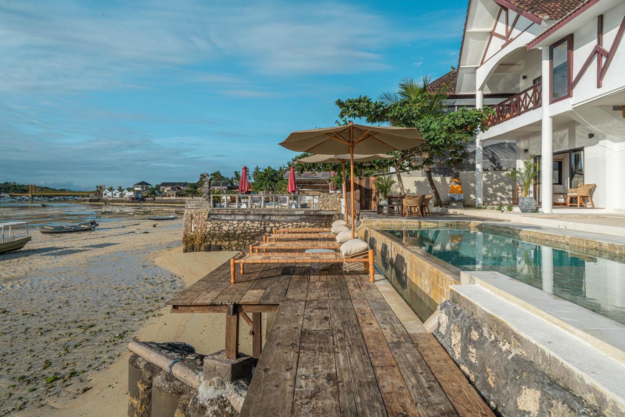 La Ceningan - Breathtaking 4br Beachfront In Nusa Ceningan Villa